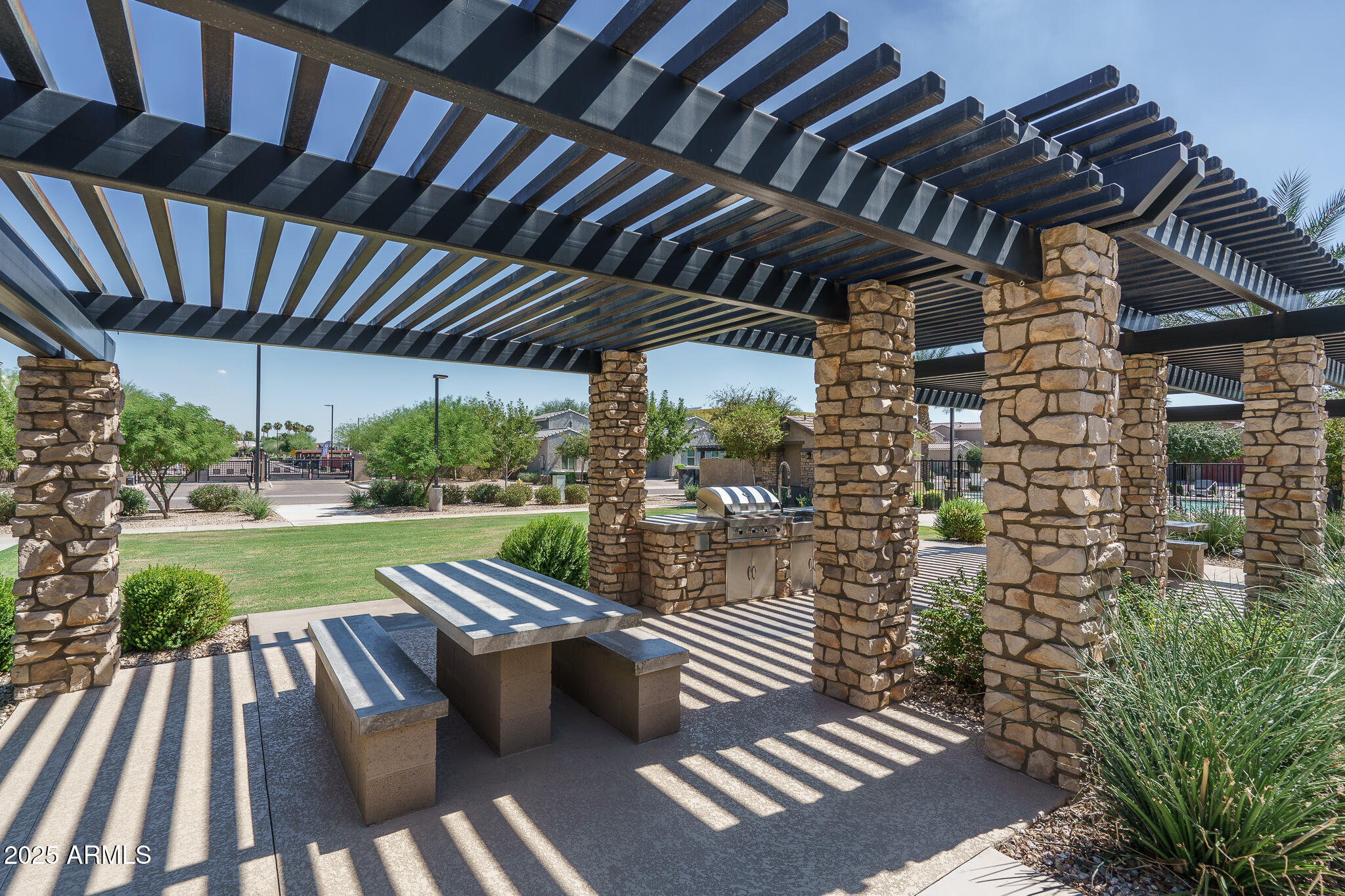 14084 W DESERT FLOWER Drive