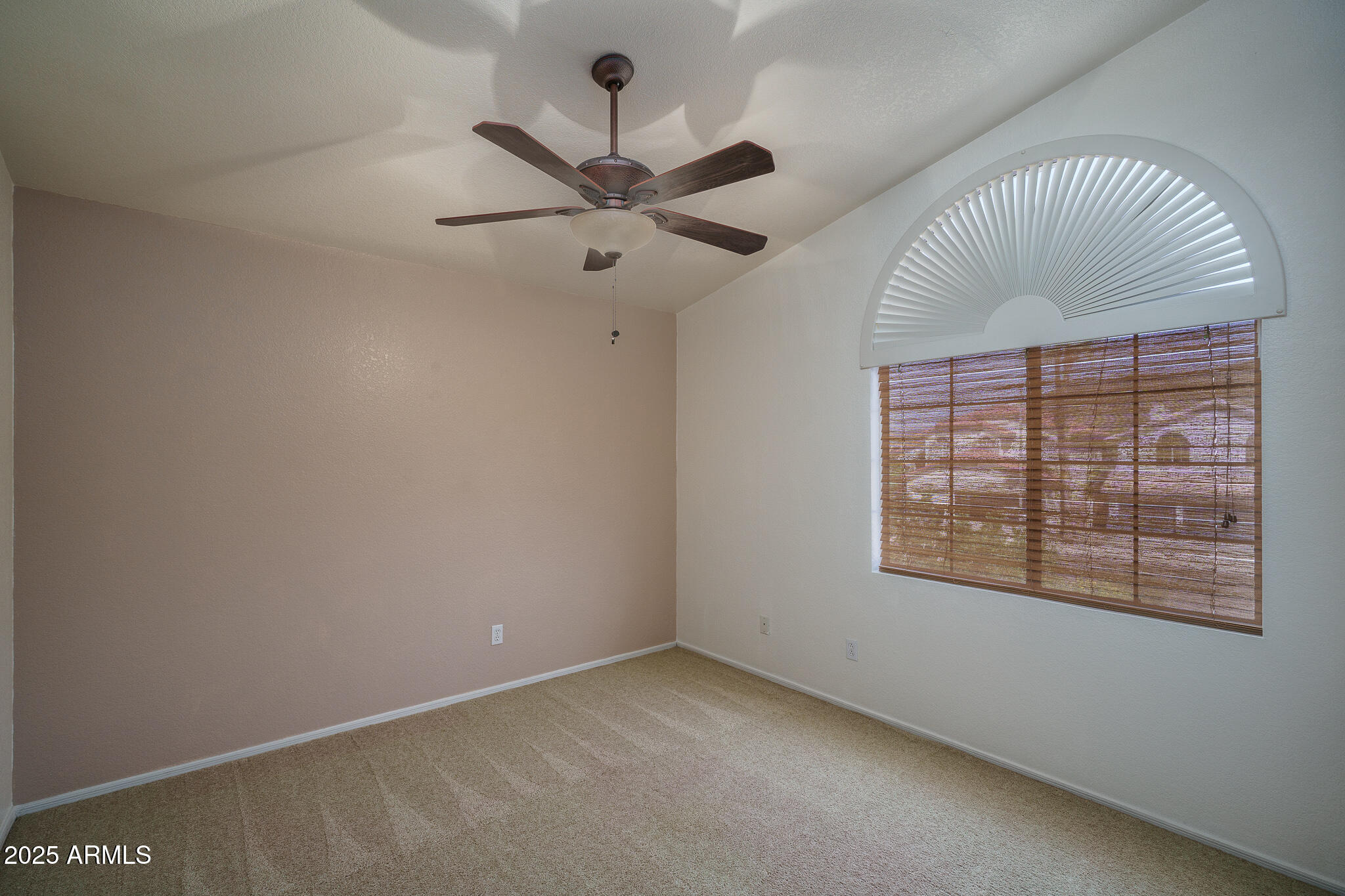 5561 W ROSE GARDEN Lane