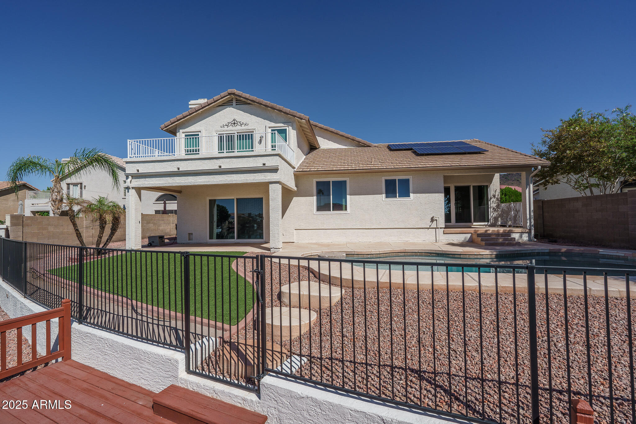5561 W ROSE GARDEN Lane