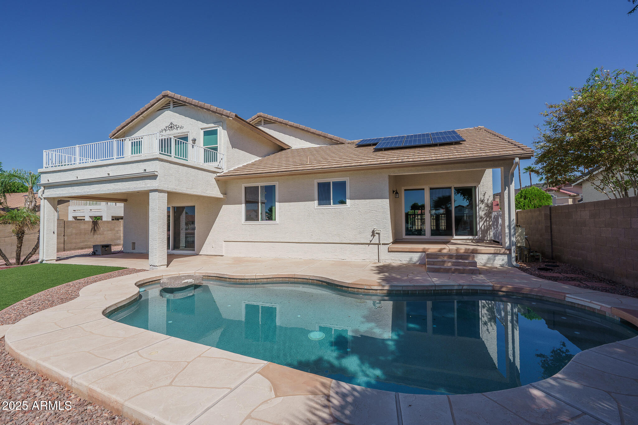 5561 W ROSE GARDEN Lane
