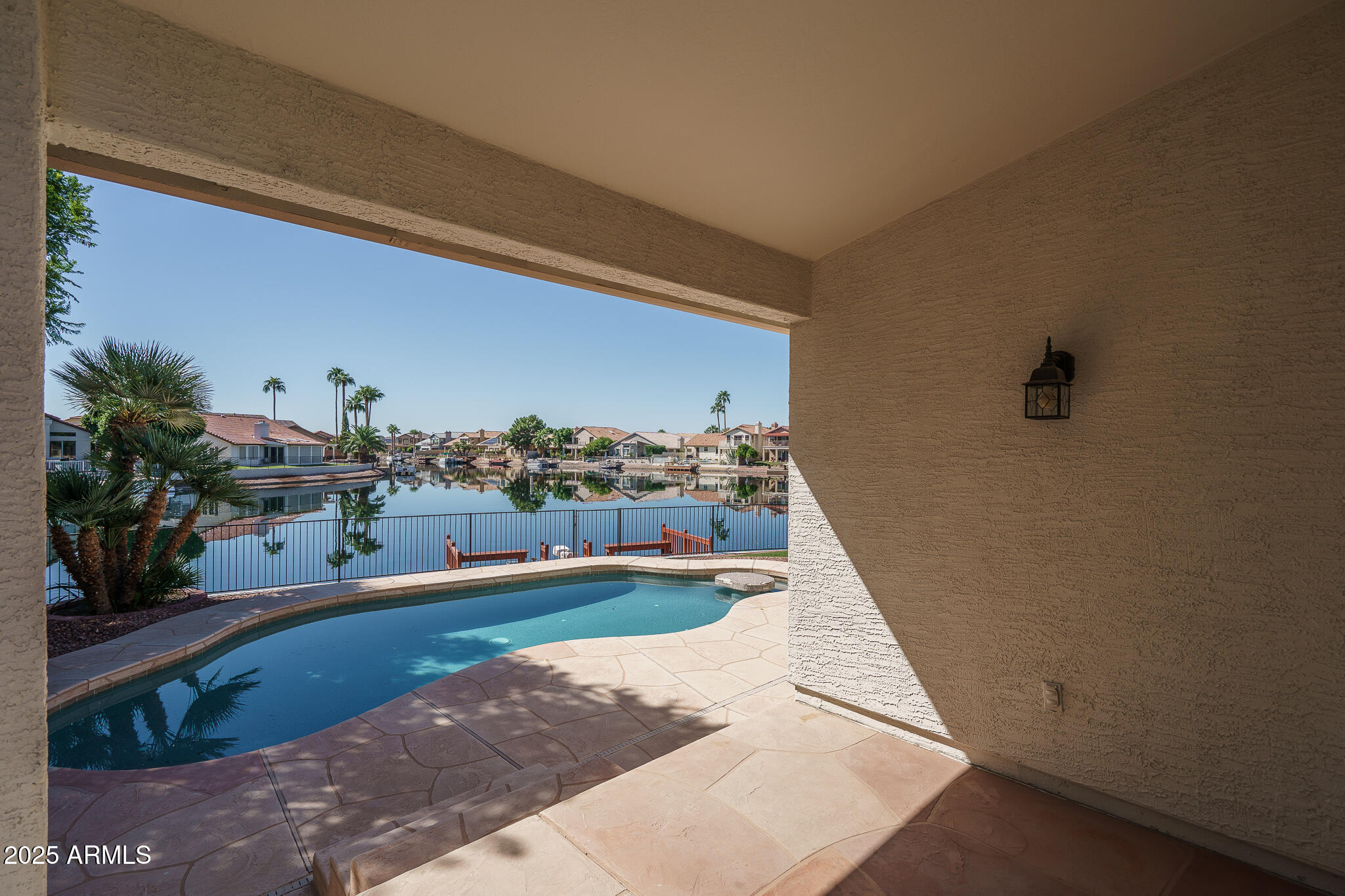 5561 W ROSE GARDEN Lane