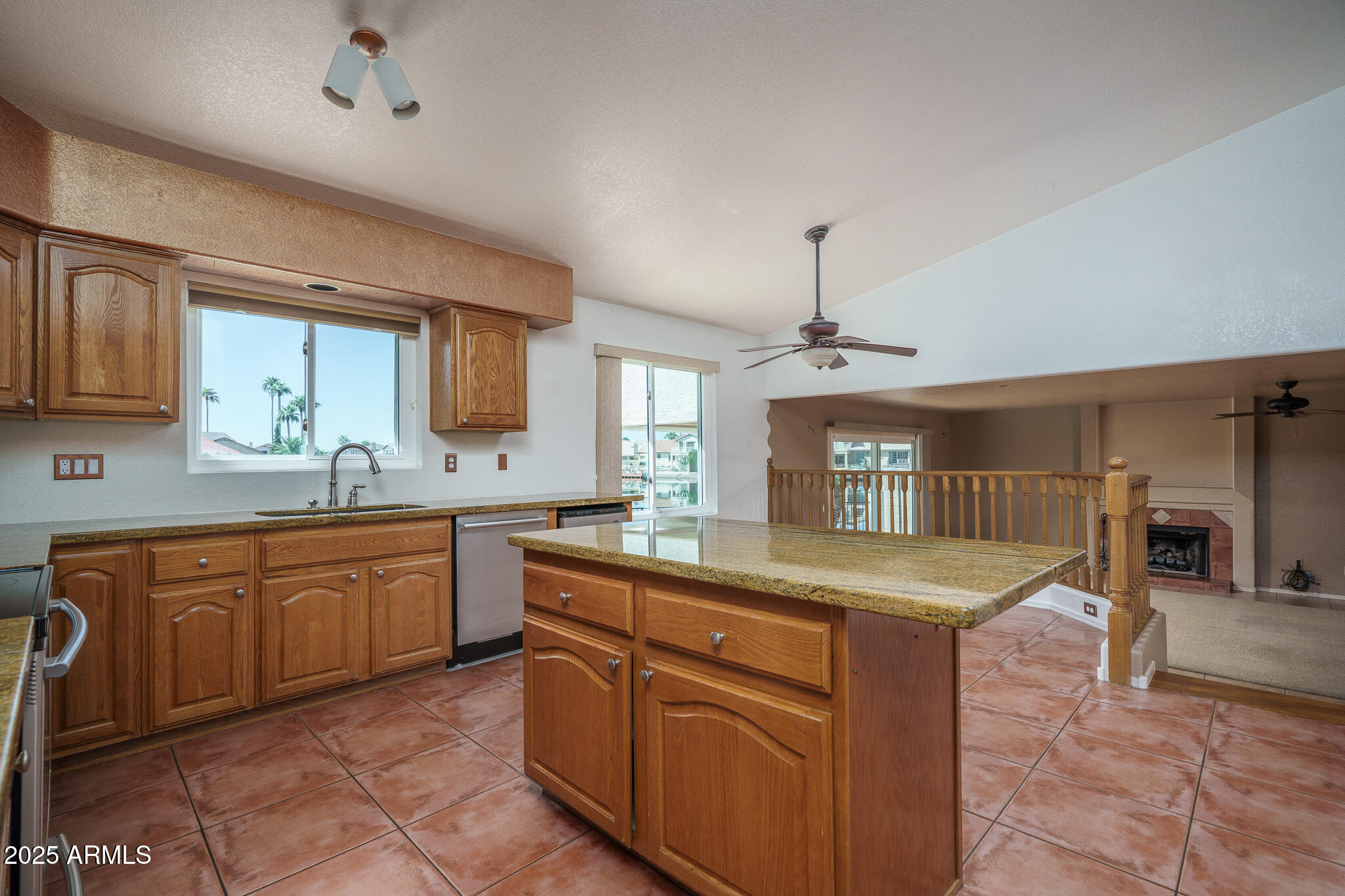 5561 W ROSE GARDEN Lane