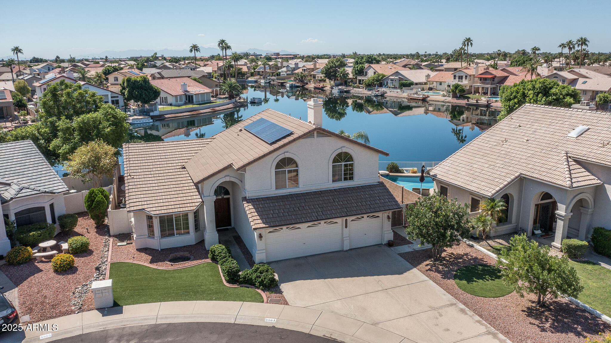 5561 W ROSE GARDEN Lane