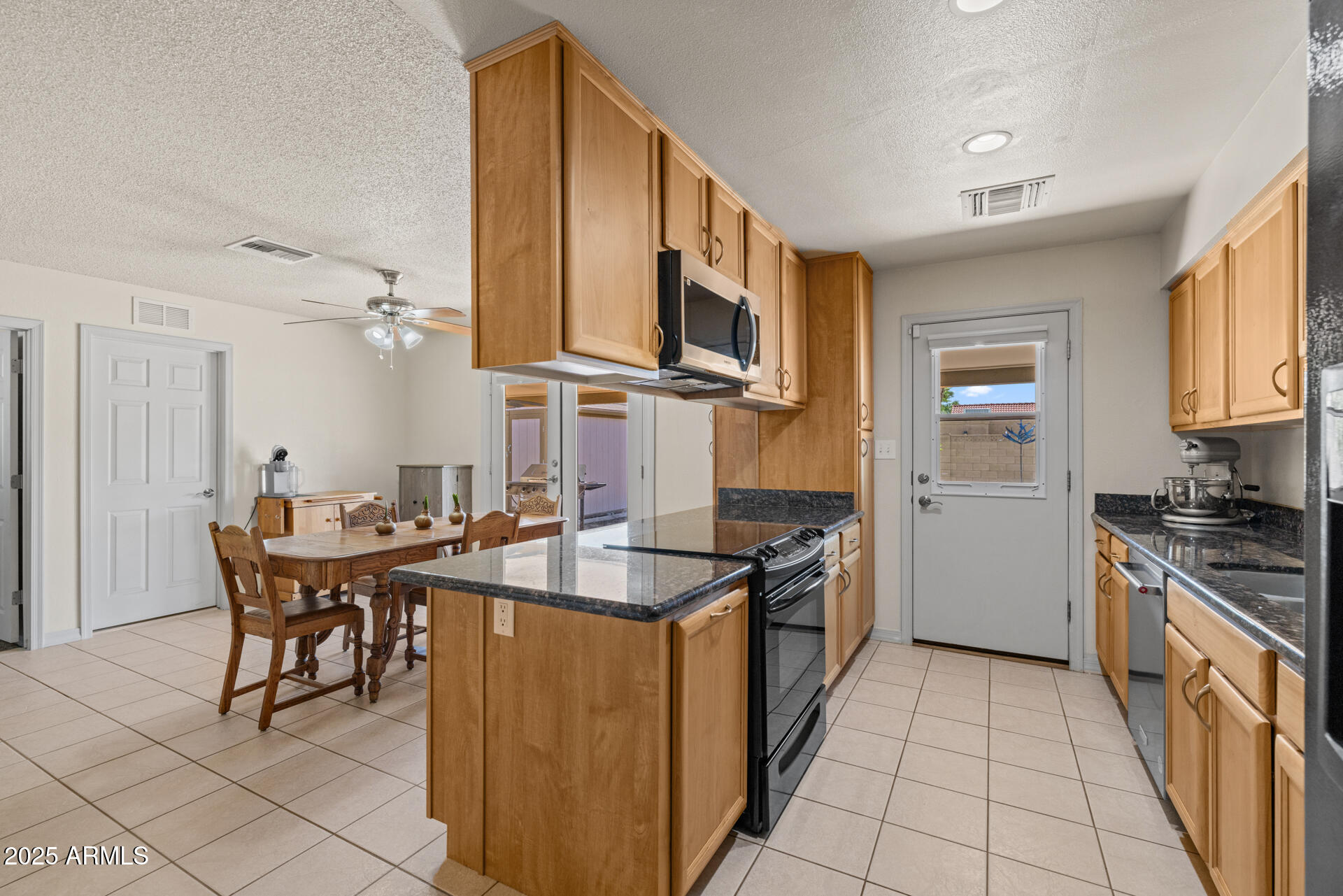 7839 E PALM Lane