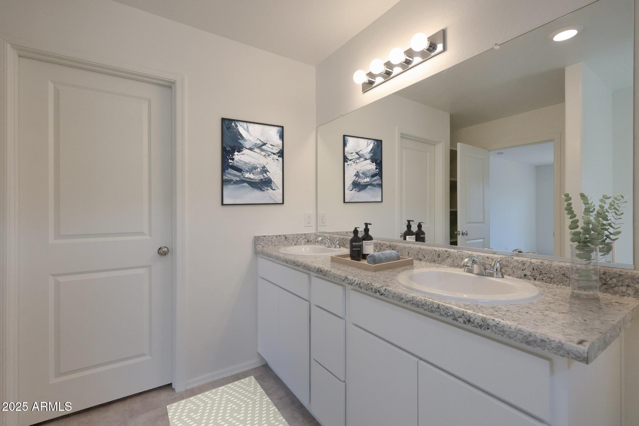 1343 W AZTEC Drive