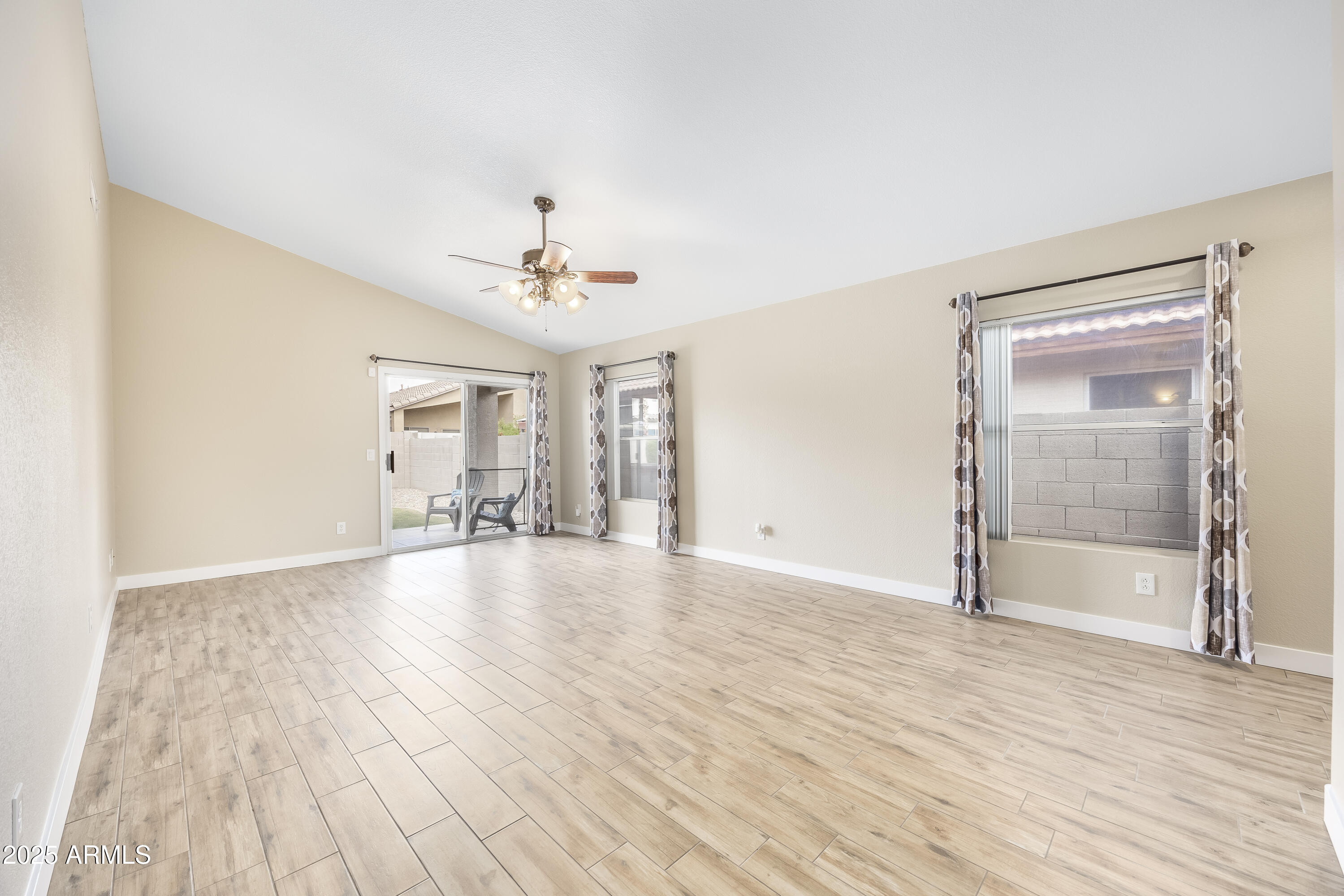 16154 W COTTONWOOD Street, Surprise