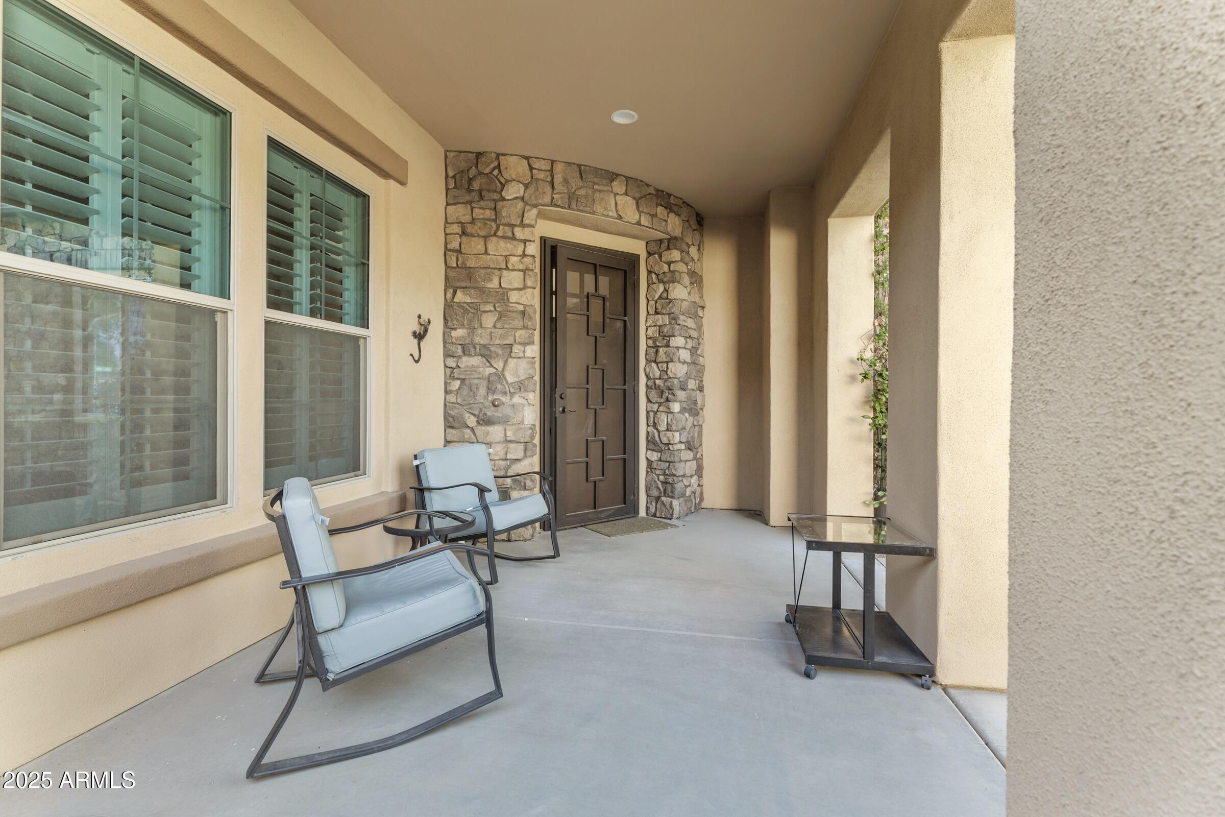 20947 W MARIPOSA Street