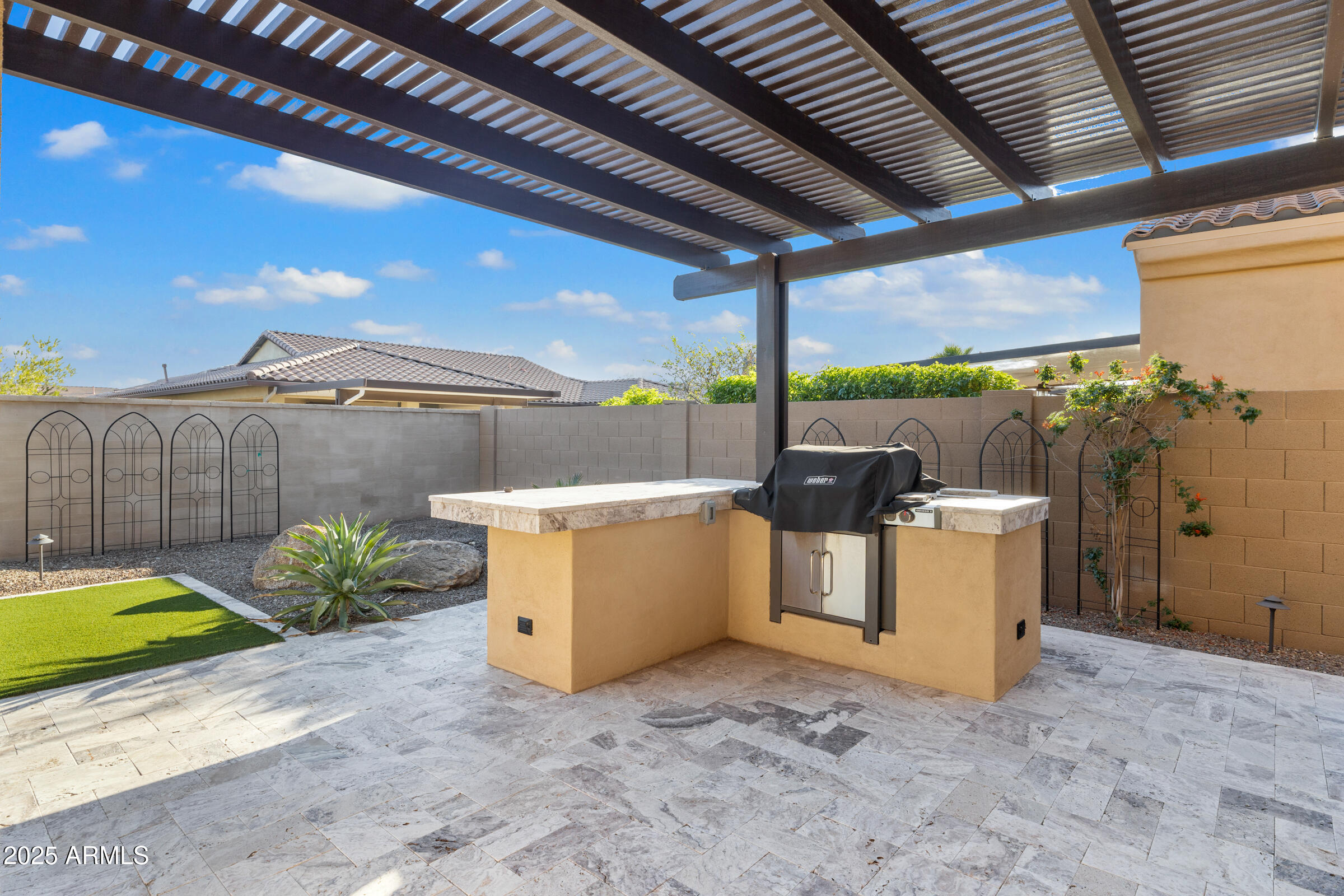 20947 W MARIPOSA Street