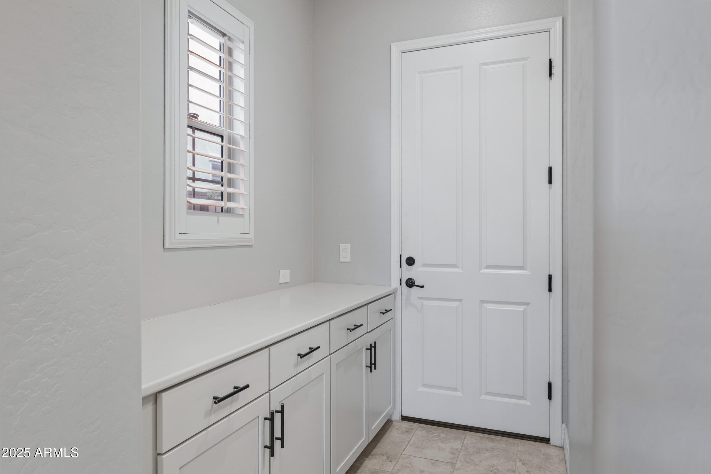 20947 W MARIPOSA Street