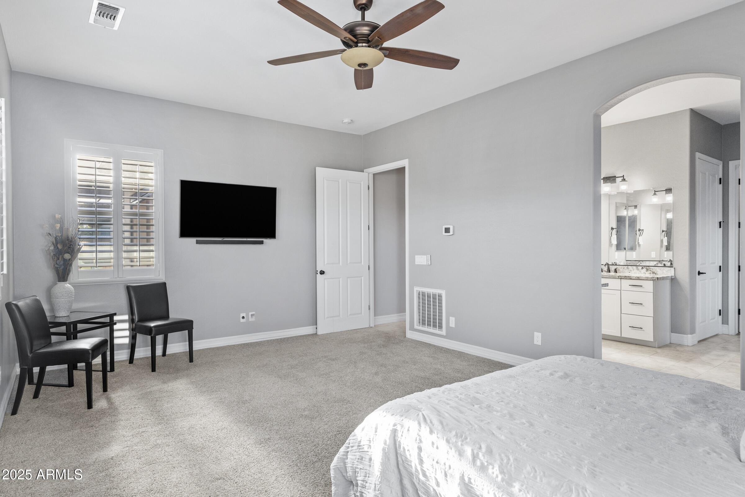 20947 W MARIPOSA Street