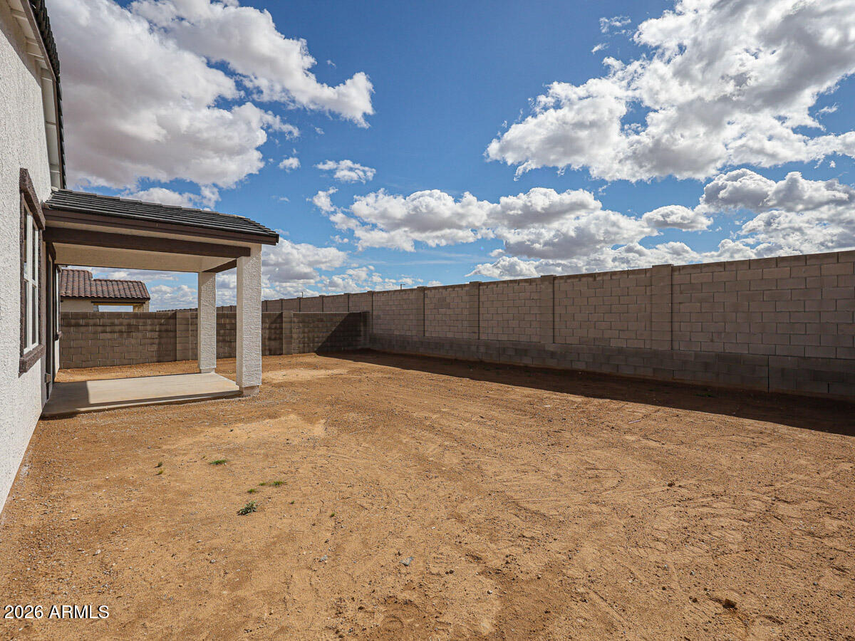23059 W POTTER Drive