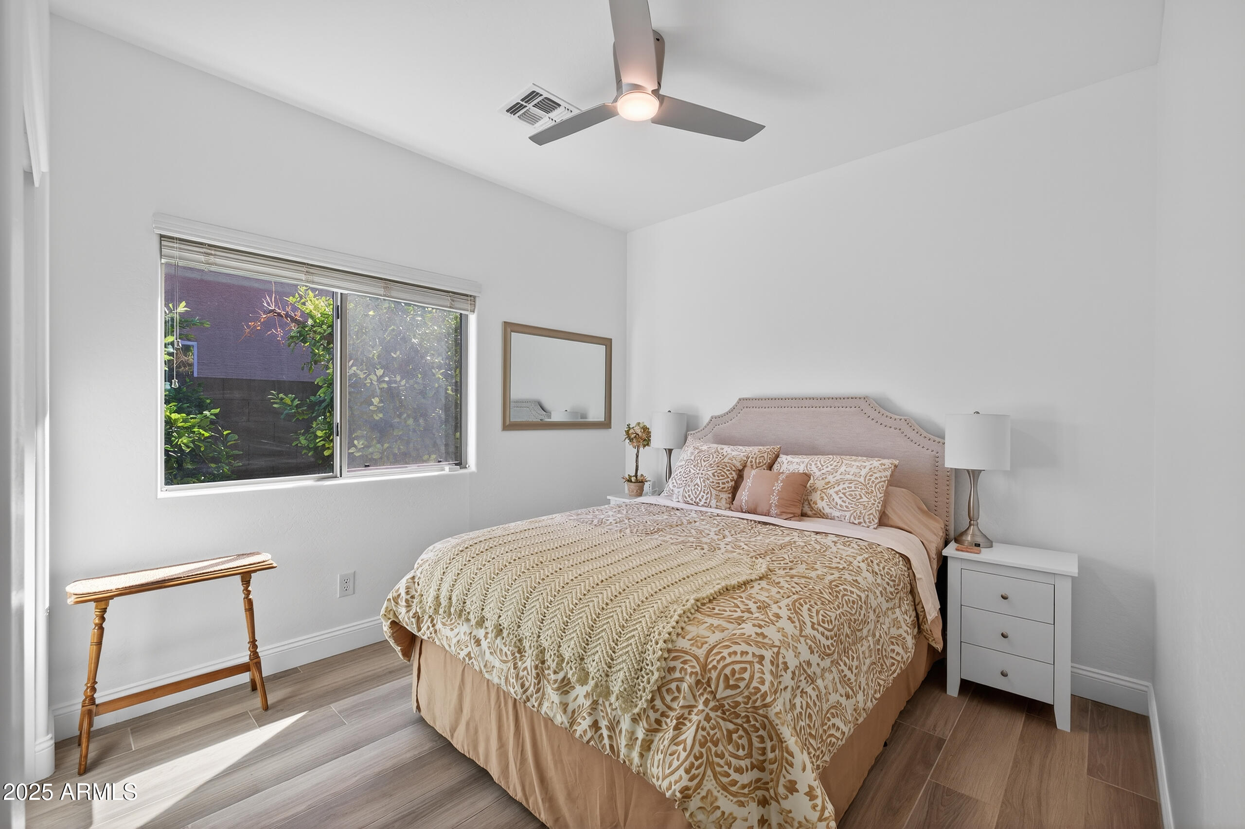 690 W DRAGON TREE Avenue