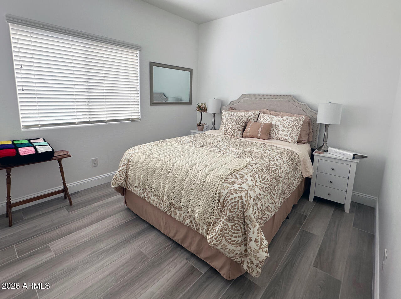 690 W DRAGON TREE Avenue