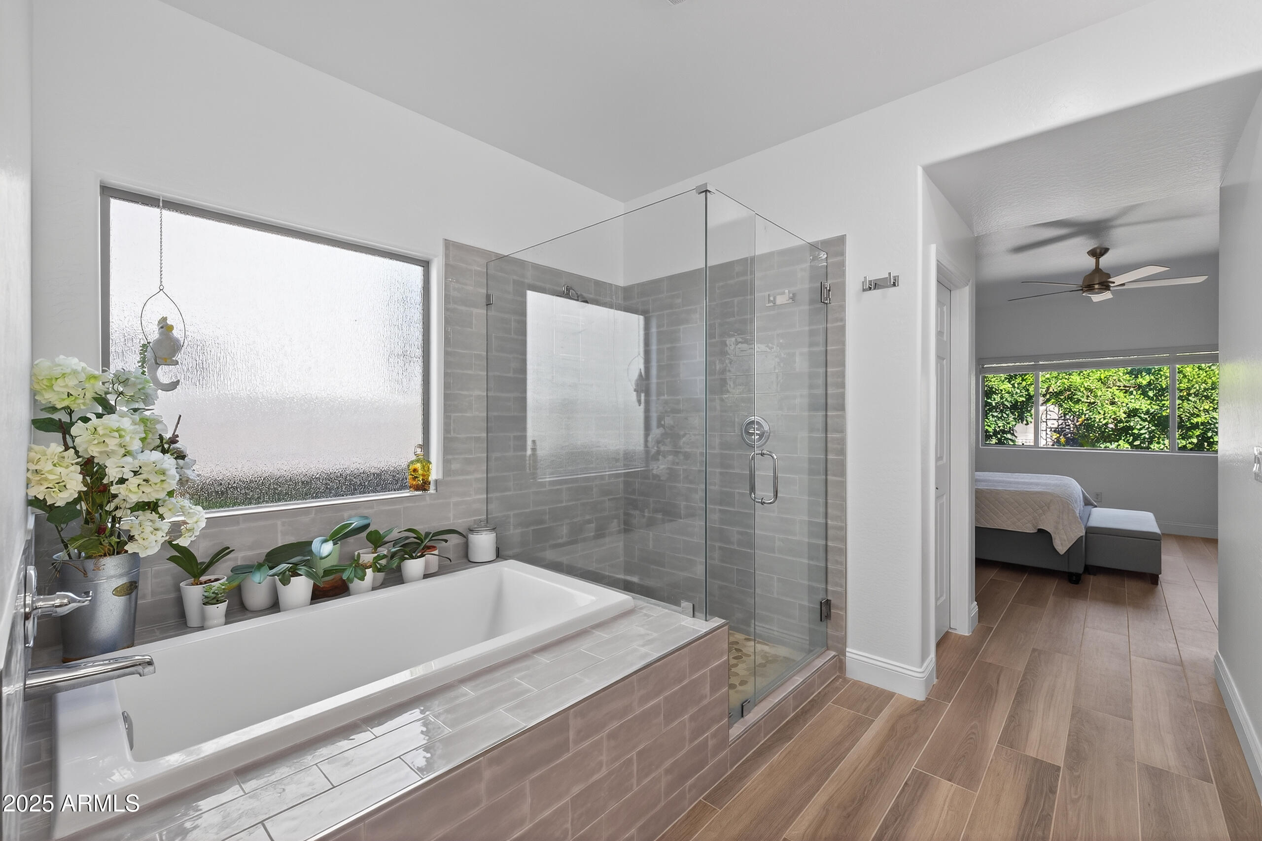 690 W DRAGON TREE Avenue