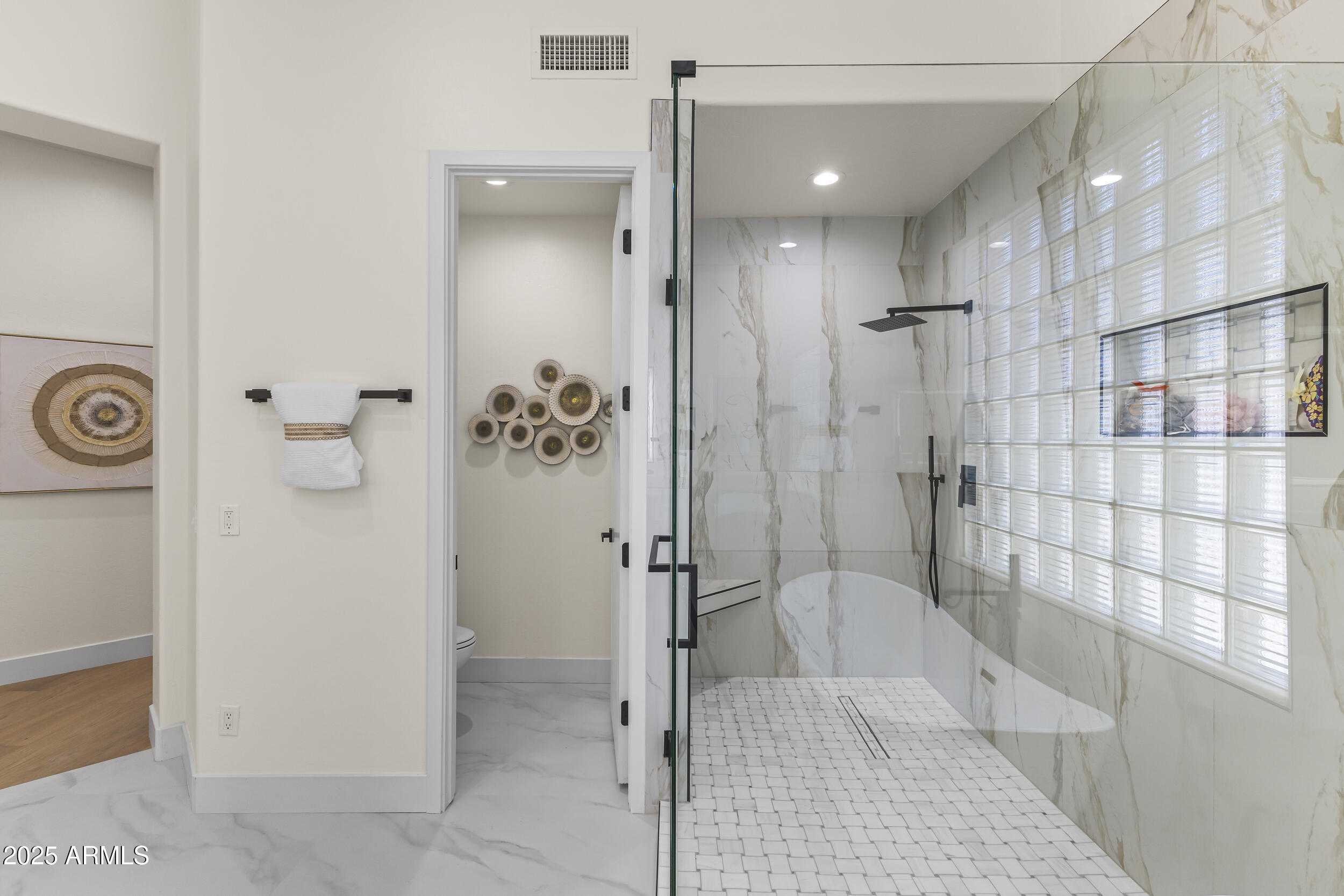 9546 E CAVALRY Drive