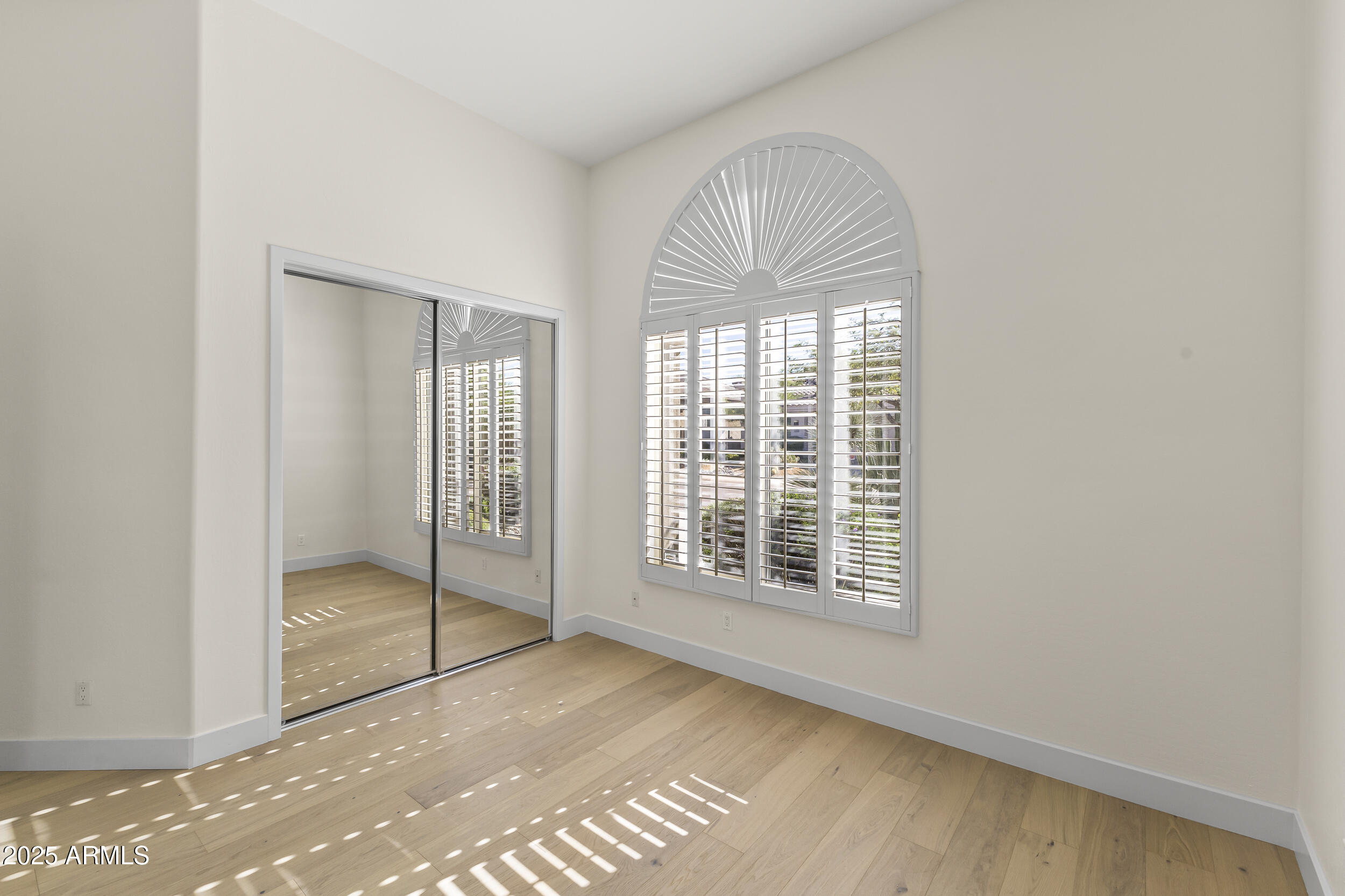 9546 E CAVALRY Drive