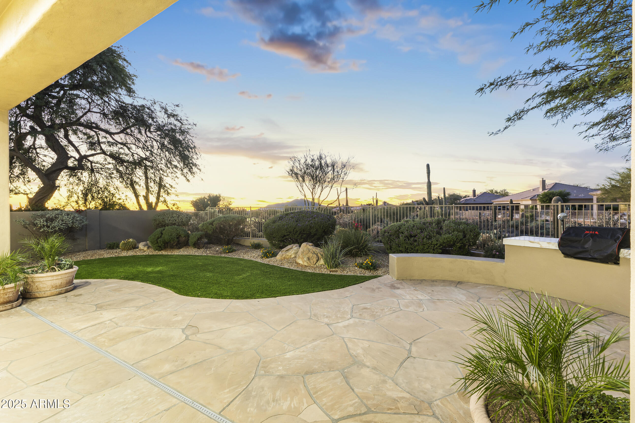 9546 E CAVALRY Drive