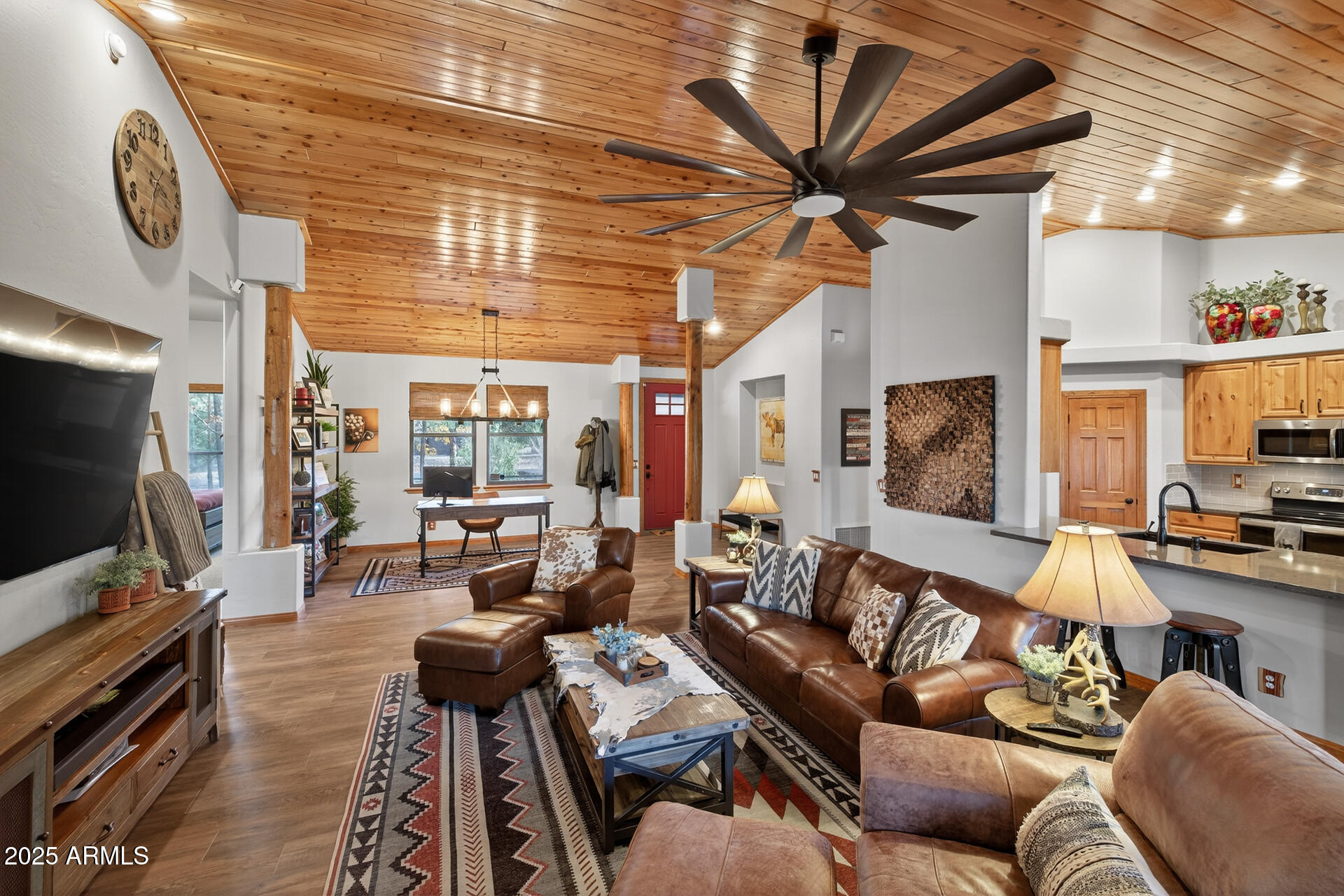 4240 W SUGAR PINE Loop