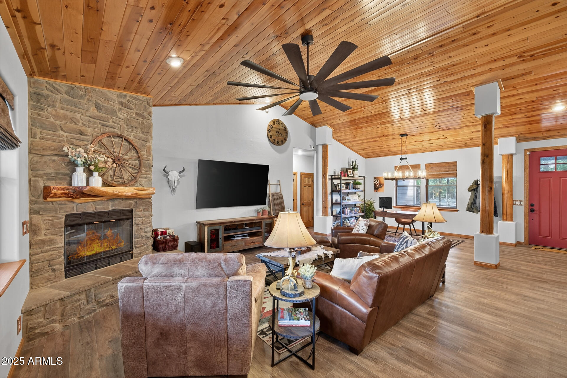 4240 W SUGAR PINE Loop