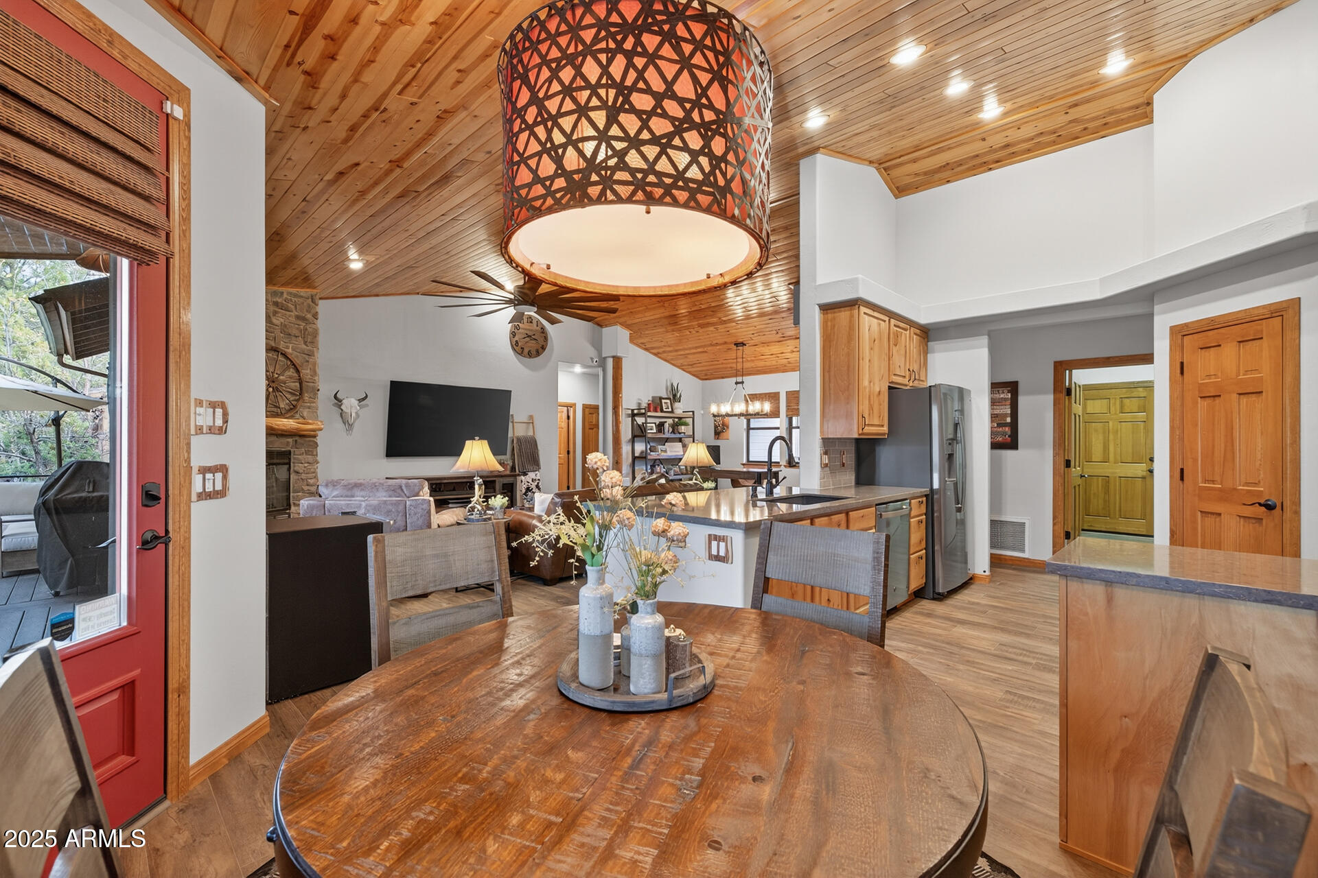 4240 W SUGAR PINE Loop