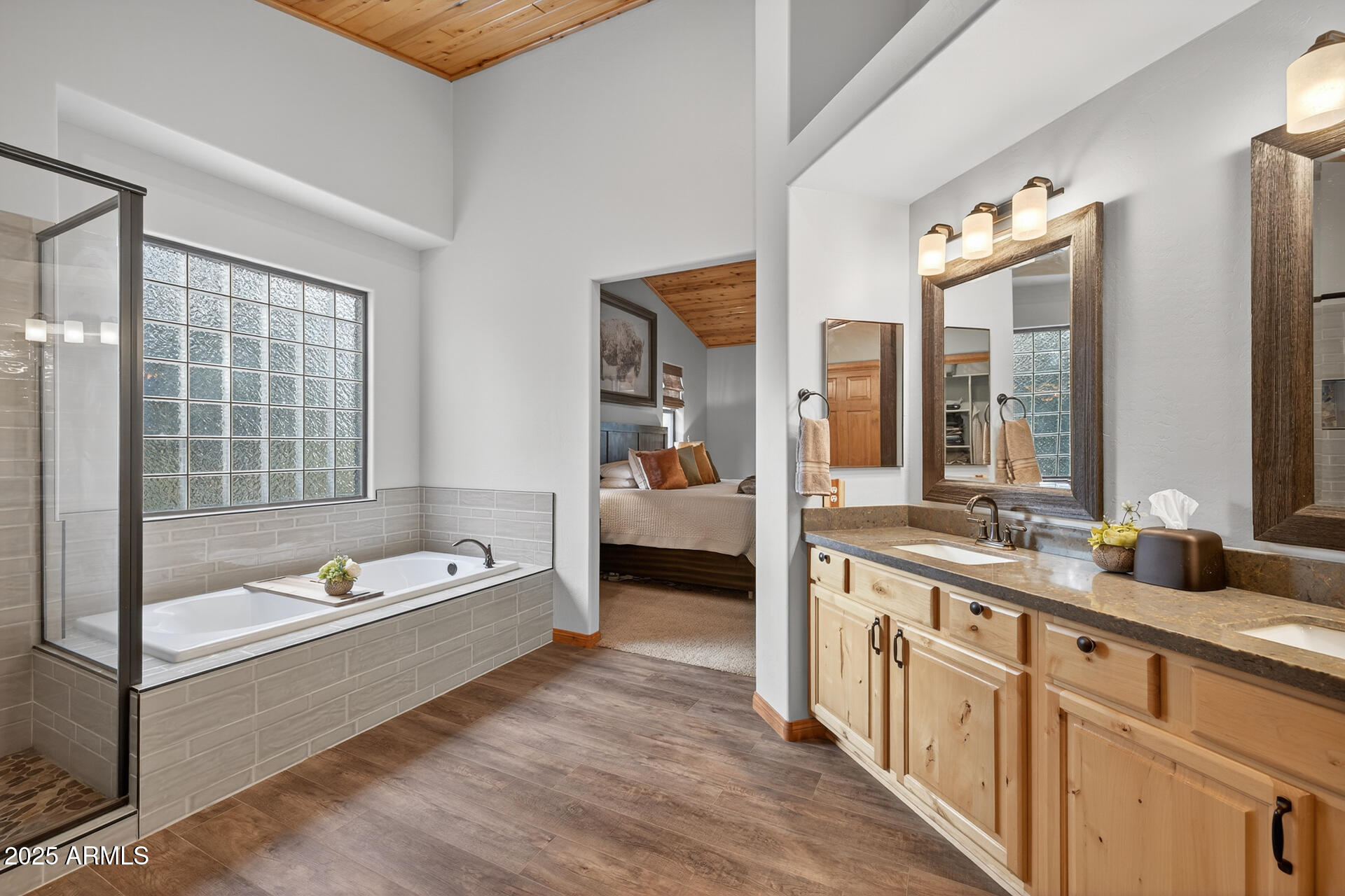 4240 W SUGAR PINE Loop