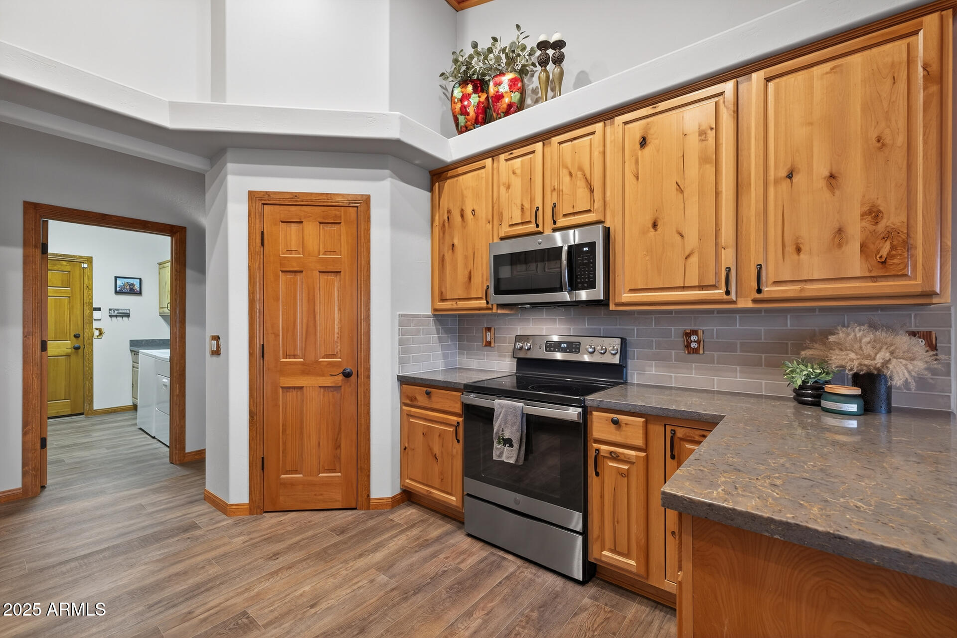 4240 W SUGAR PINE Loop