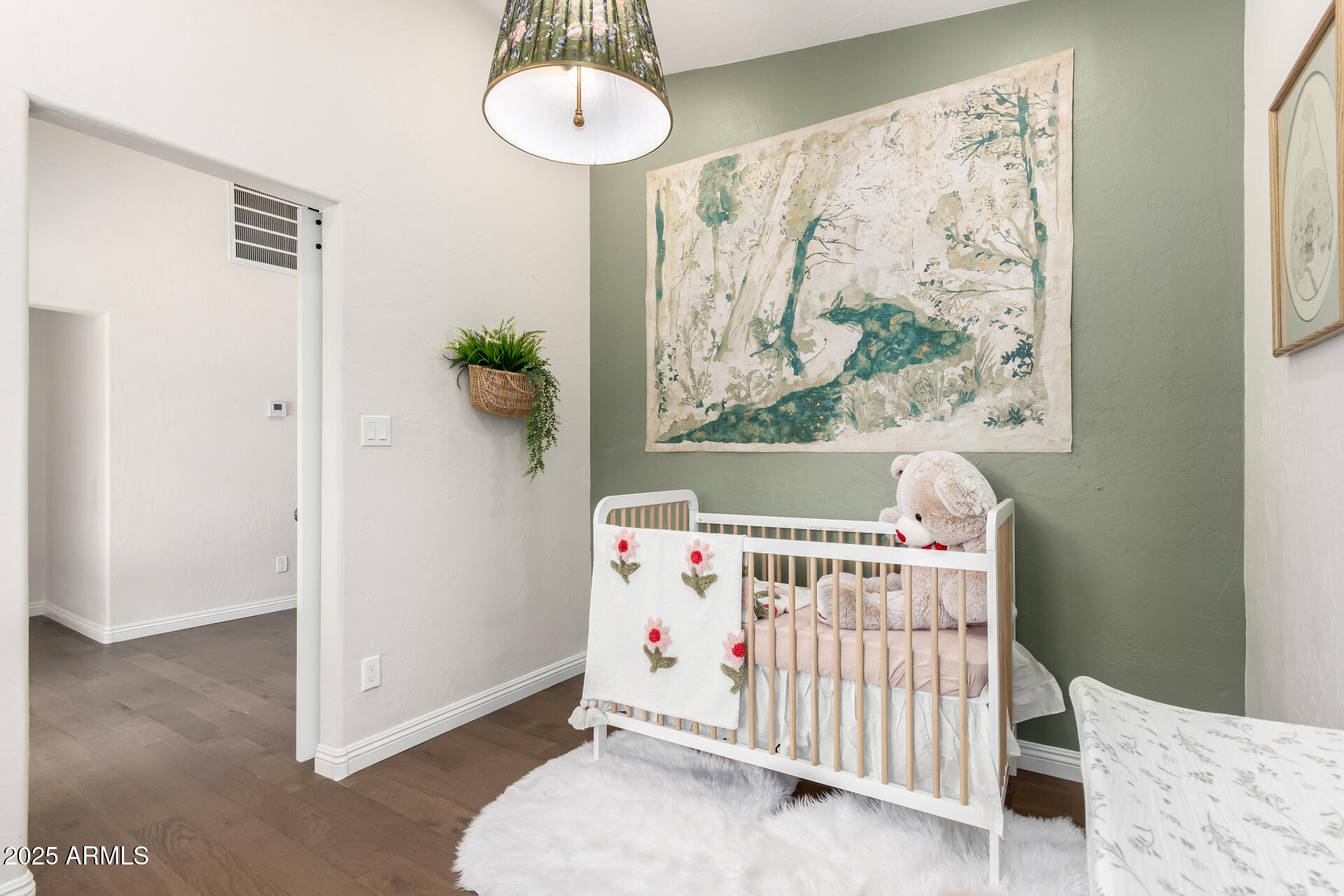 335 W CAMBRIDGE Avenue