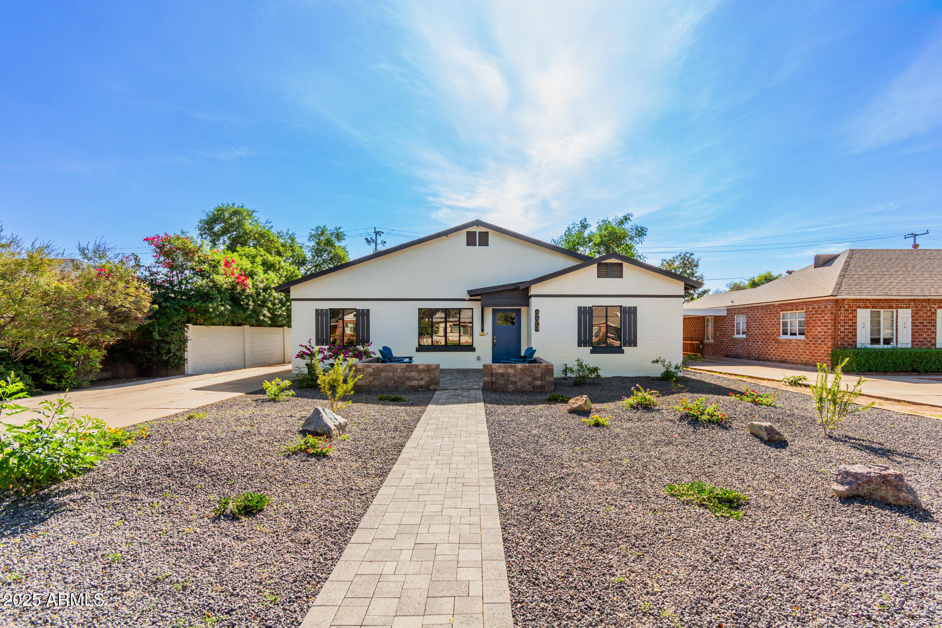 335 W CAMBRIDGE Avenue