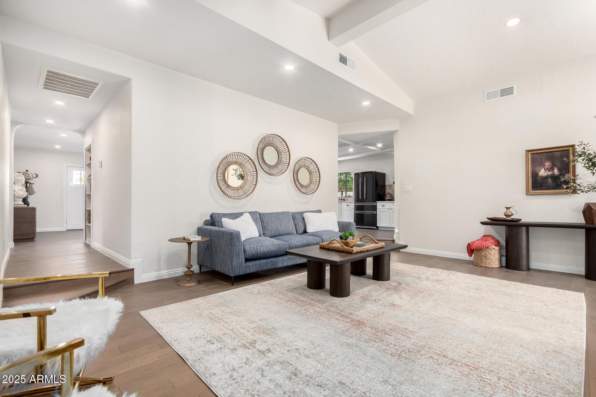 335 W CAMBRIDGE Avenue