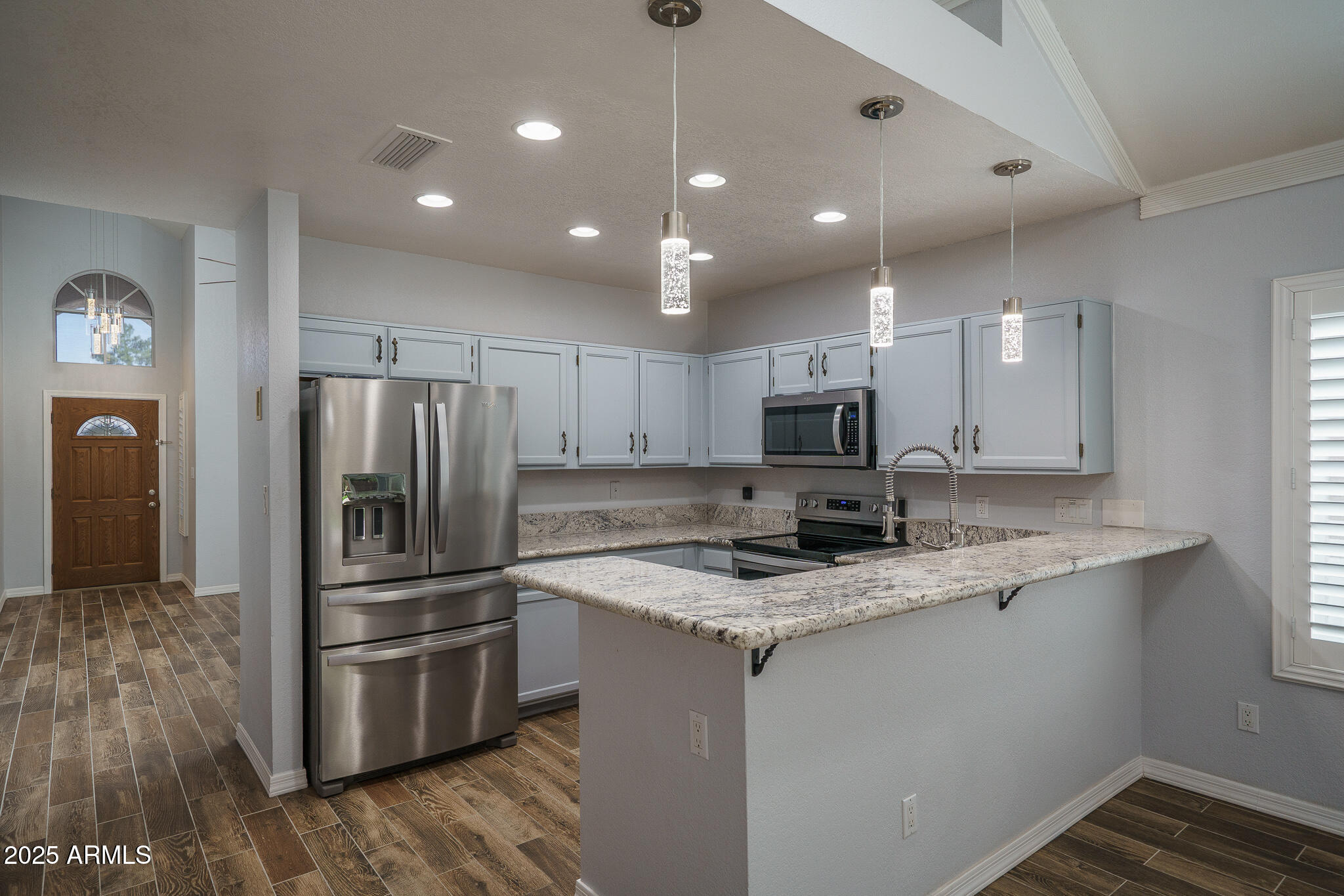 6820 S ROOSEVELT Street