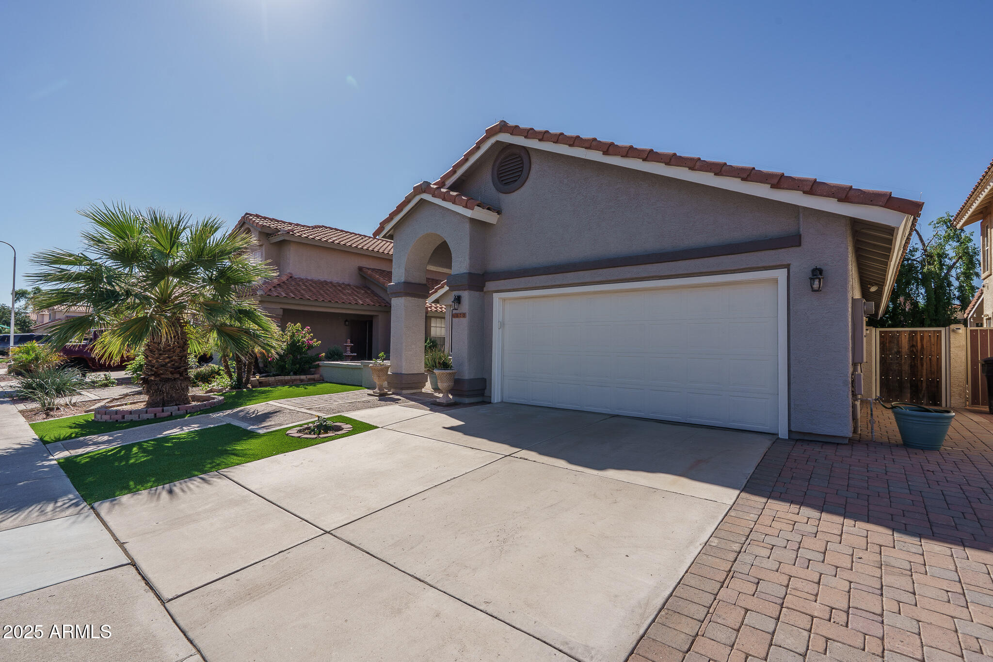 6820 S ROOSEVELT Street