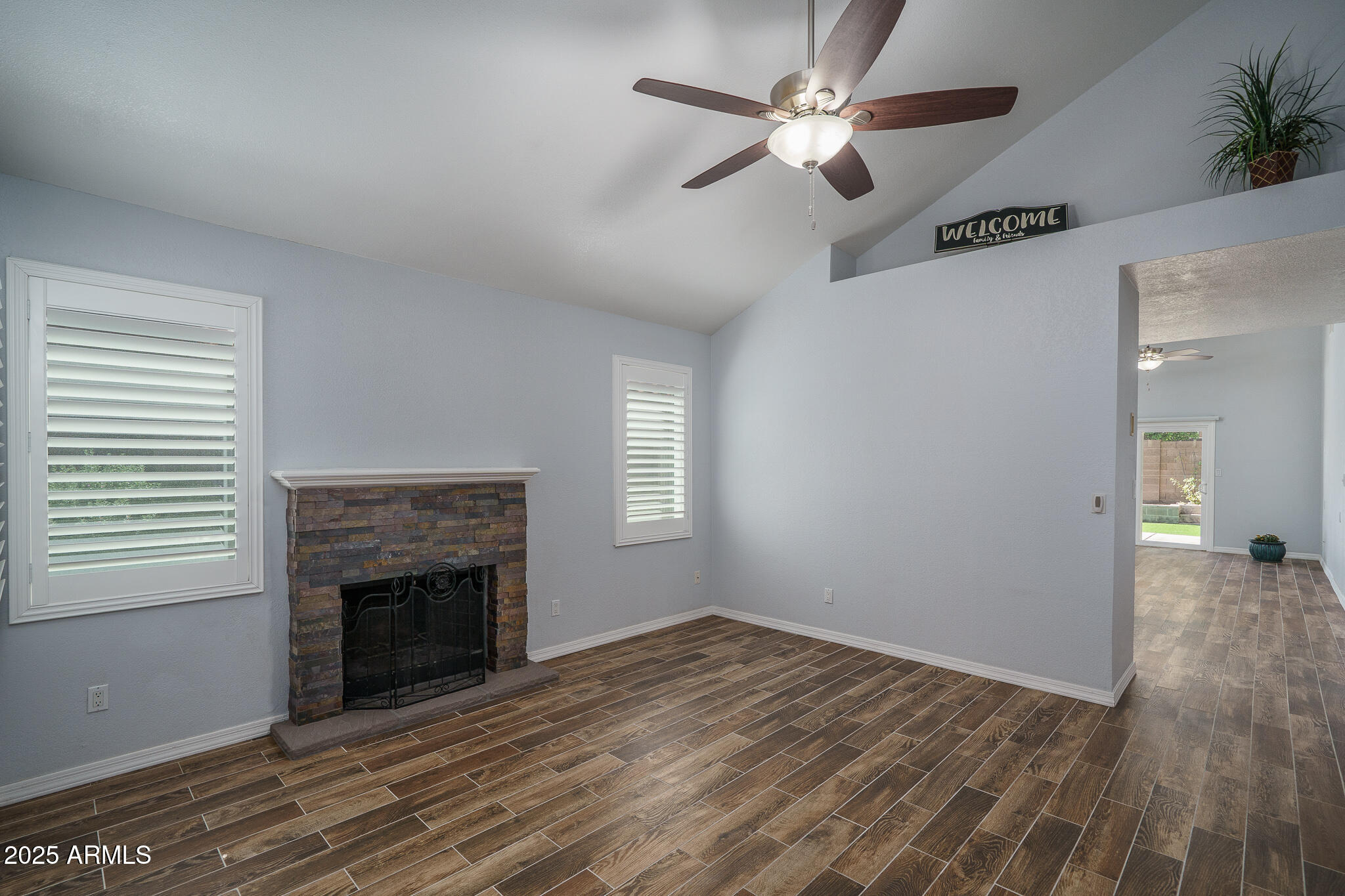 6820 S ROOSEVELT Street