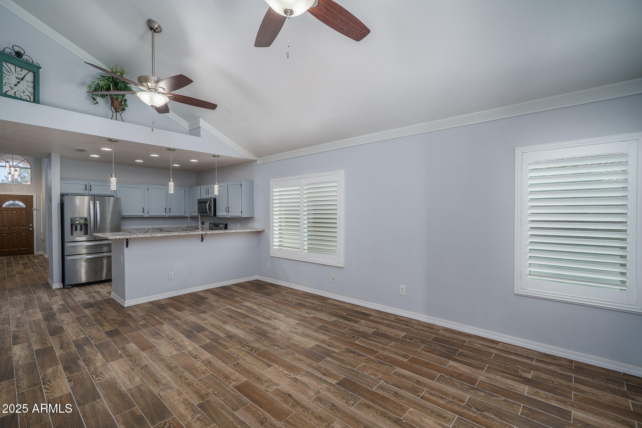 6820 S ROOSEVELT Street