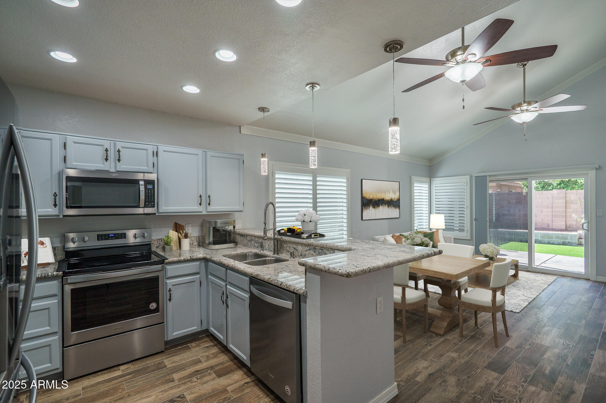 6820 S ROOSEVELT Street