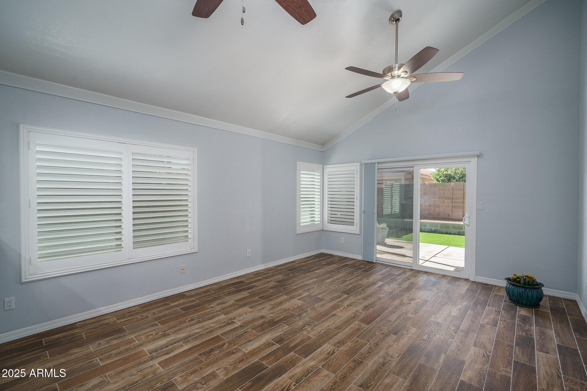 6820 S ROOSEVELT Street