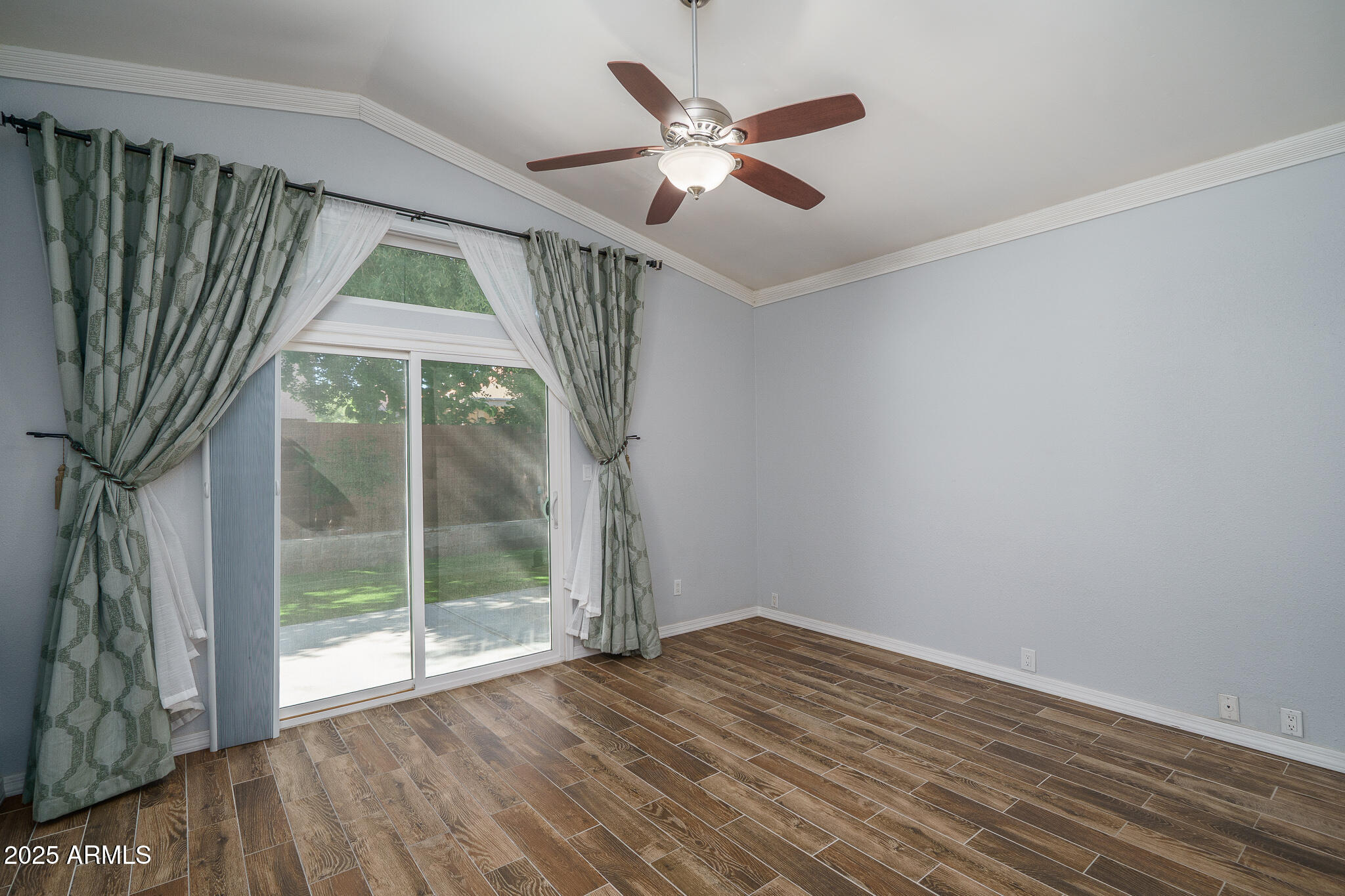 6820 S ROOSEVELT Street