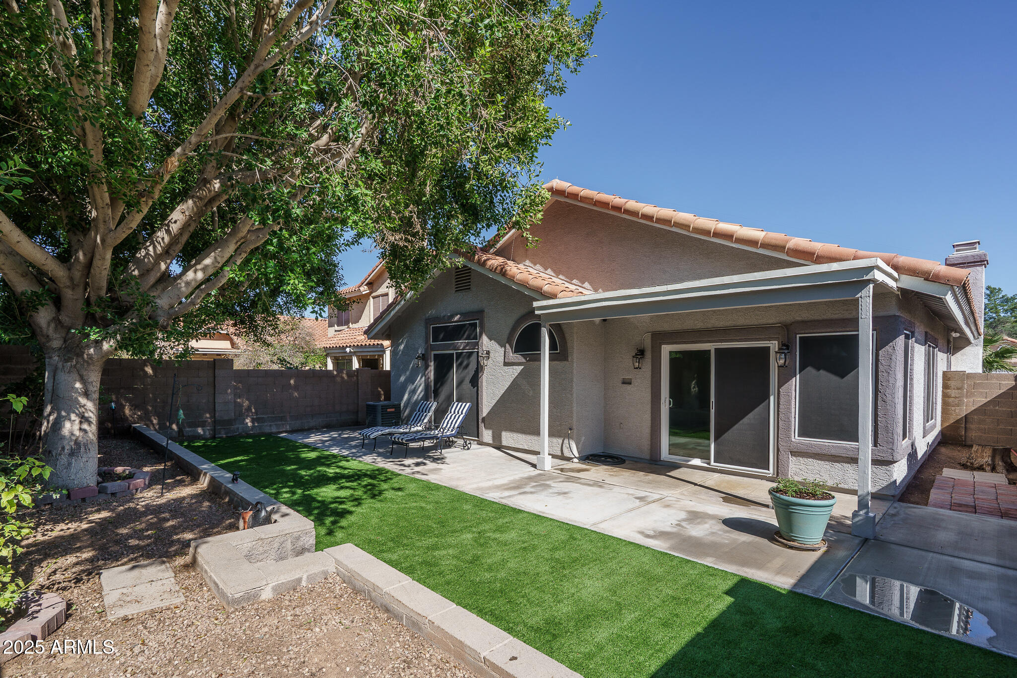 6820 S ROOSEVELT Street