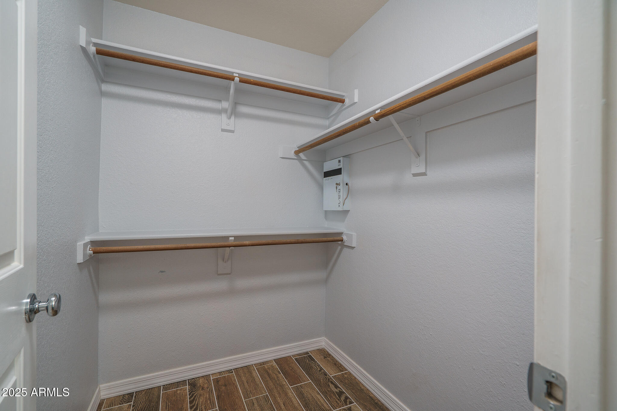 6820 S ROOSEVELT Street