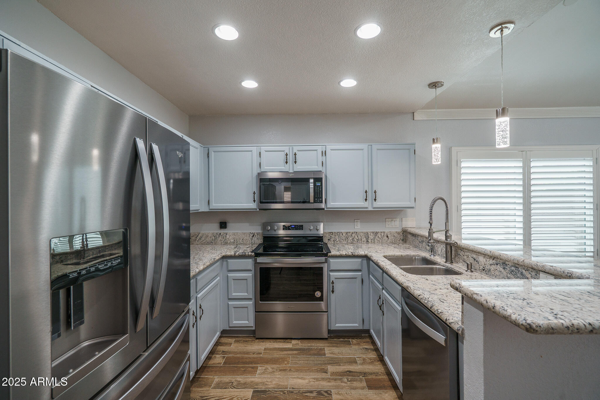 6820 S ROOSEVELT Street