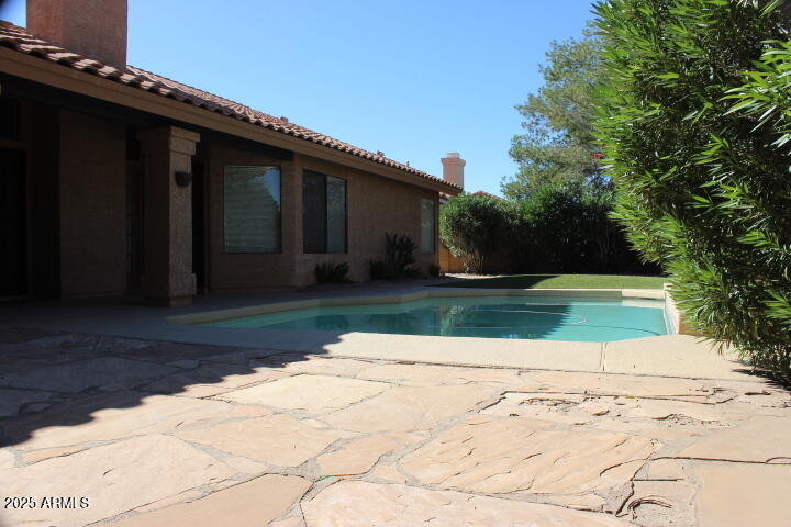 5002 E KAREN Drive