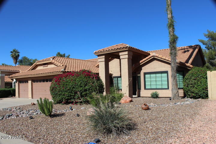 5002 E KAREN Drive