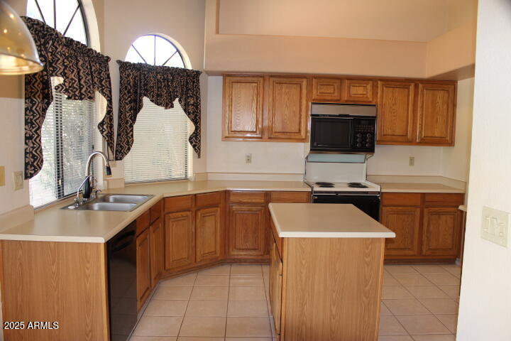 5002 E KAREN Drive