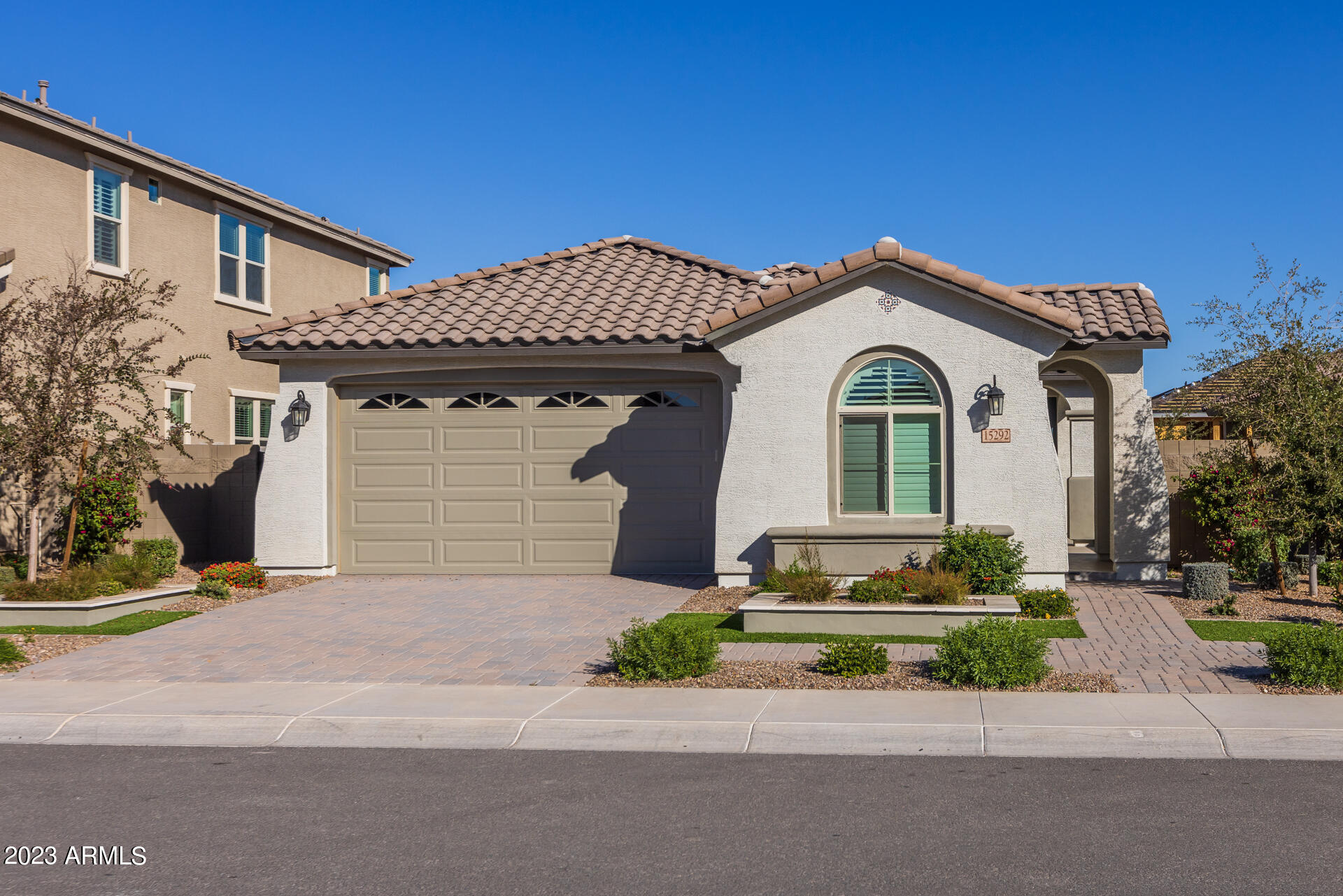 15292 W LINDEN Street