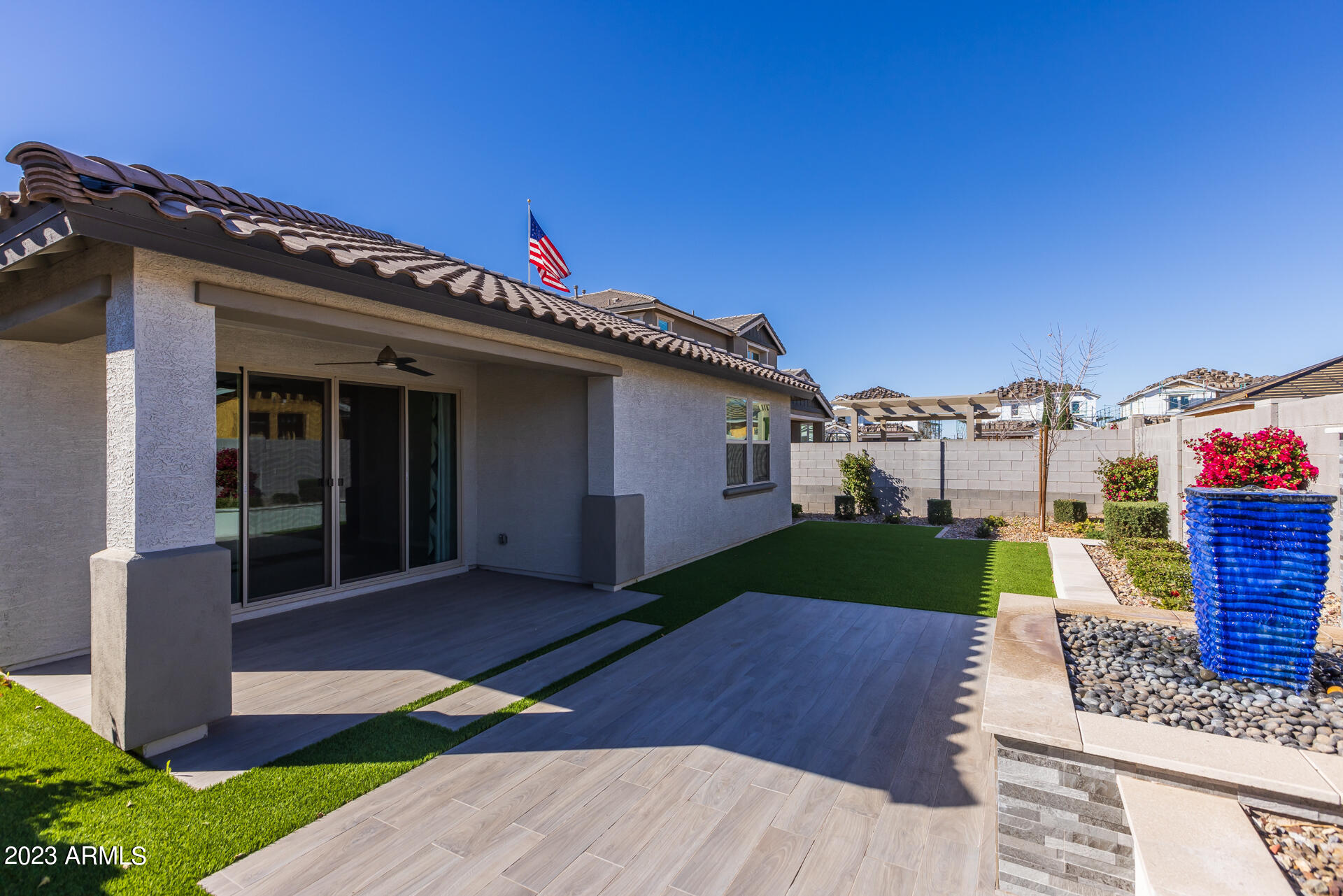 15292 W LINDEN Street