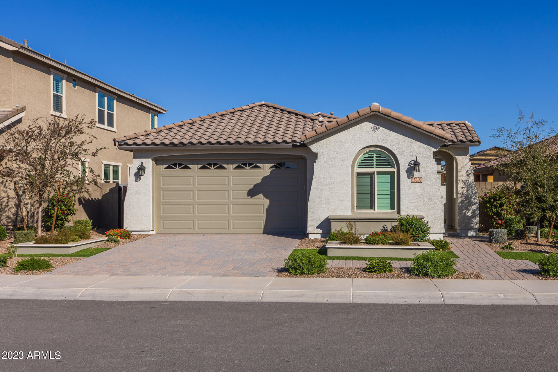 15292 W LINDEN Street