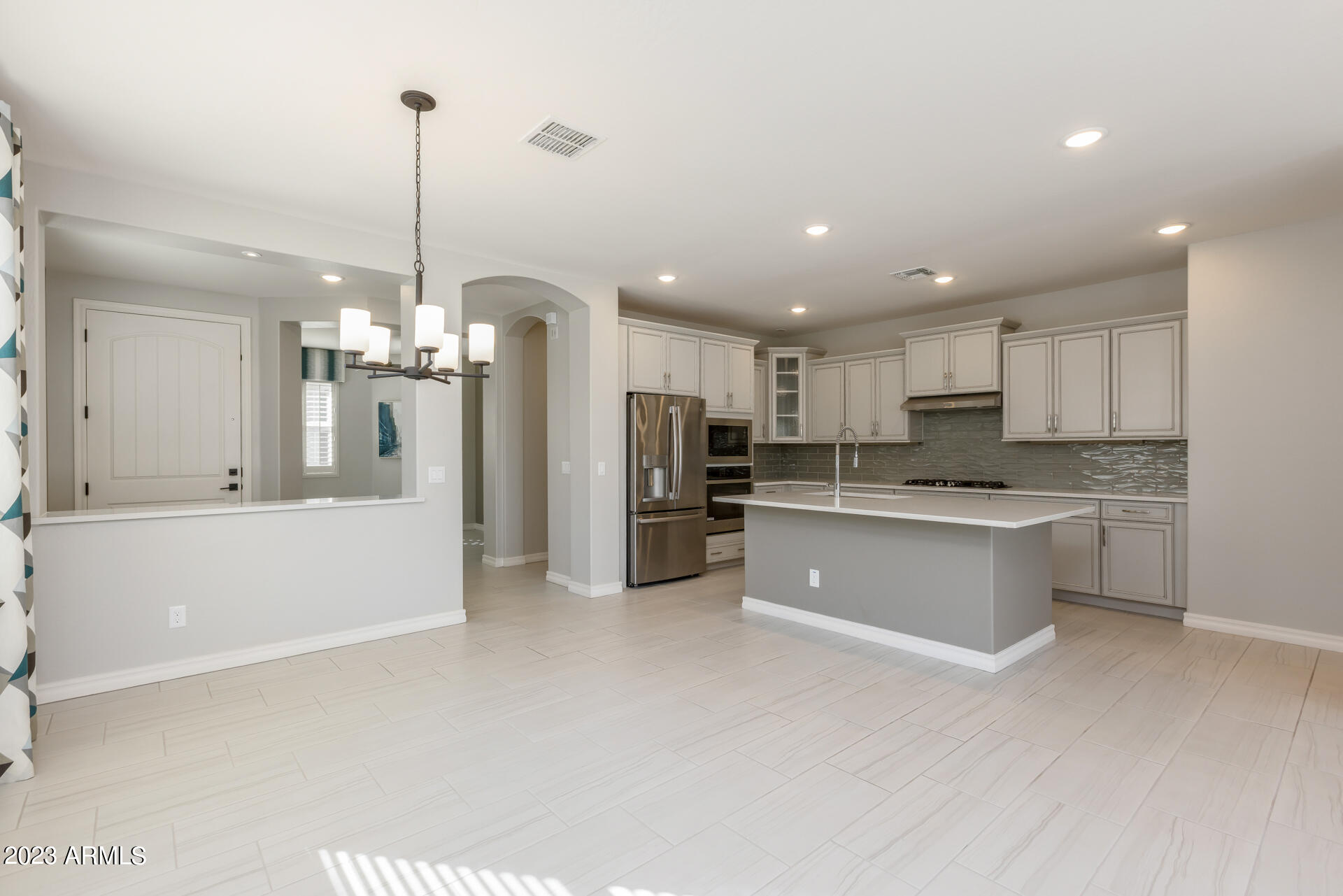 15292 W LINDEN Street