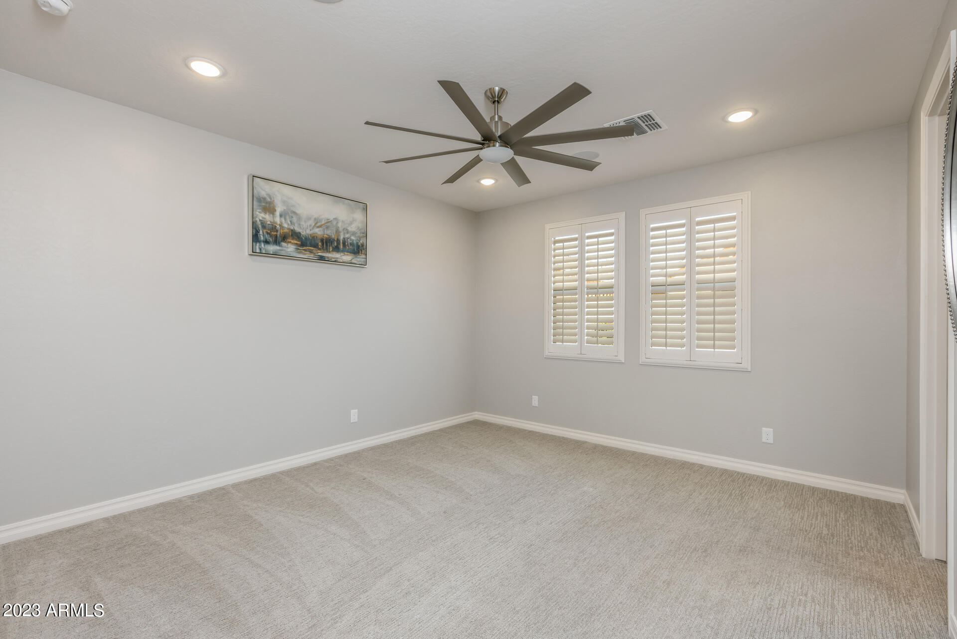 15292 W LINDEN Street