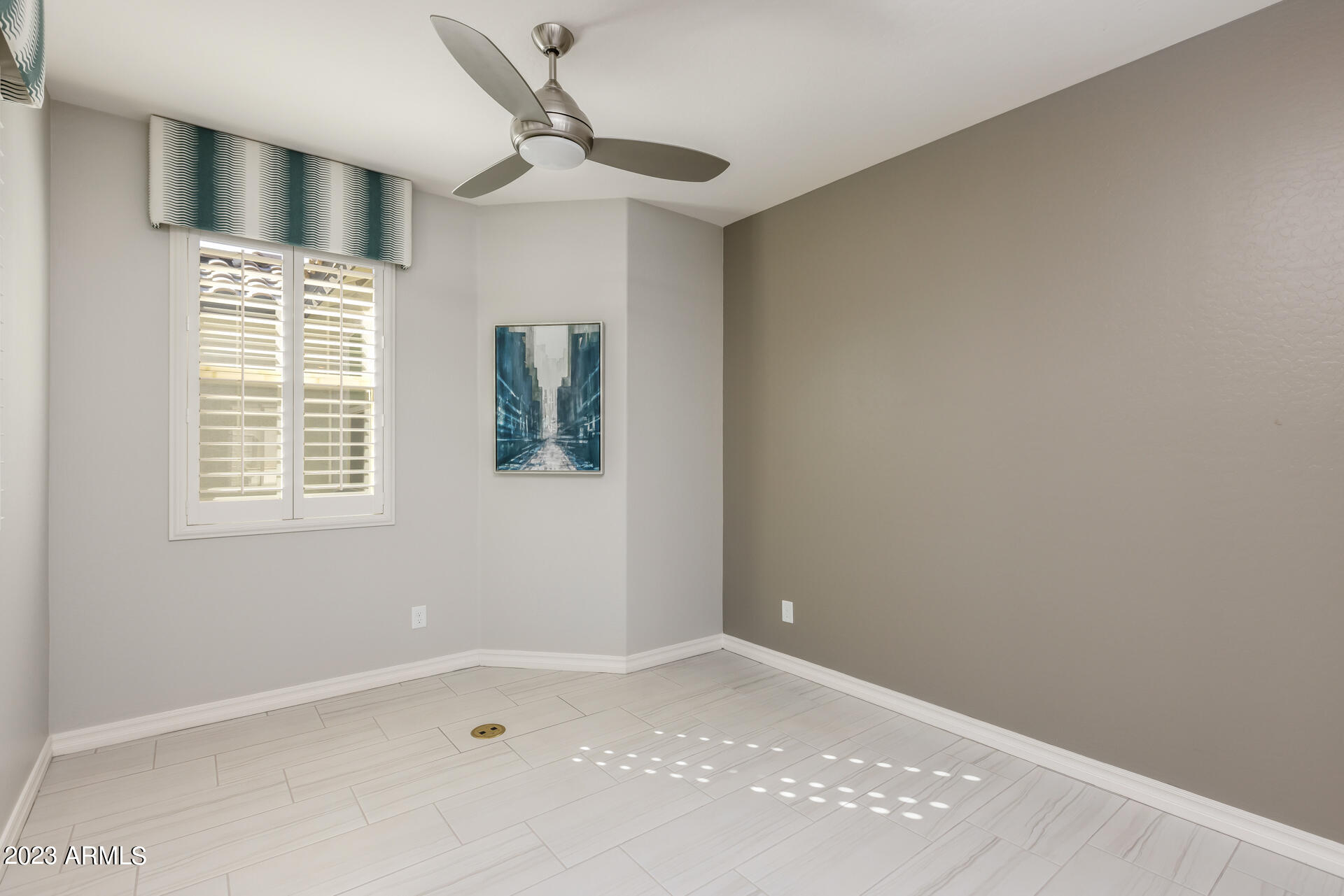 15292 W LINDEN Street