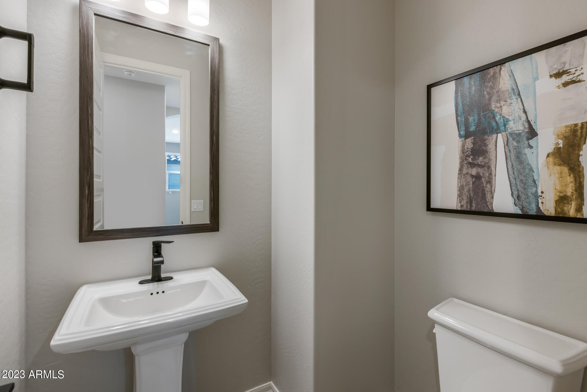 15292 W LINDEN Street