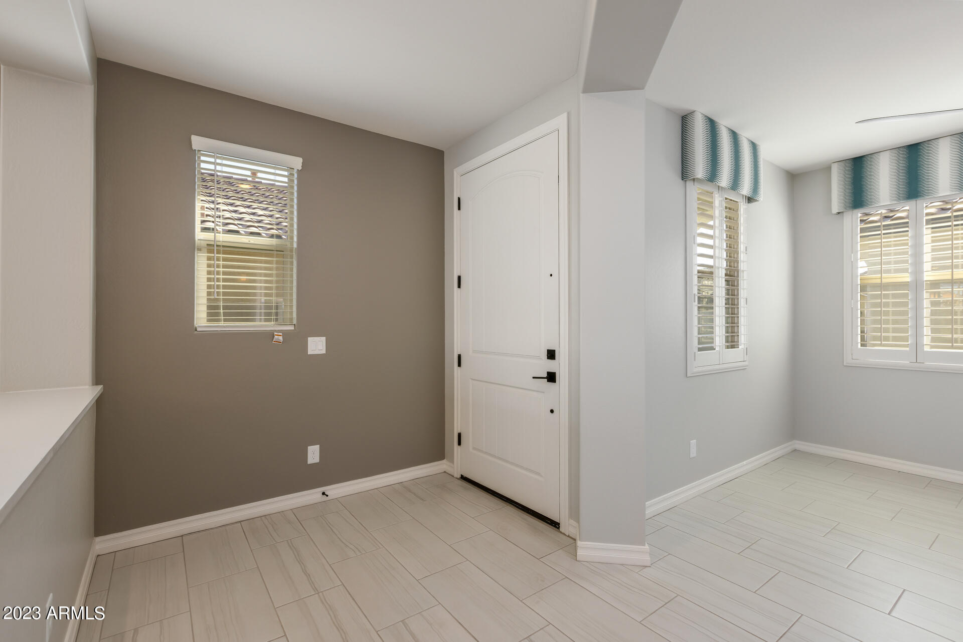 15292 W LINDEN Street